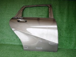 MERCEDES W246 246 B-KLASA12- PRAVE ZADNE DVERE MERCEDES W246 246 B-KLASA12- PRAVE ZADNE DVERE