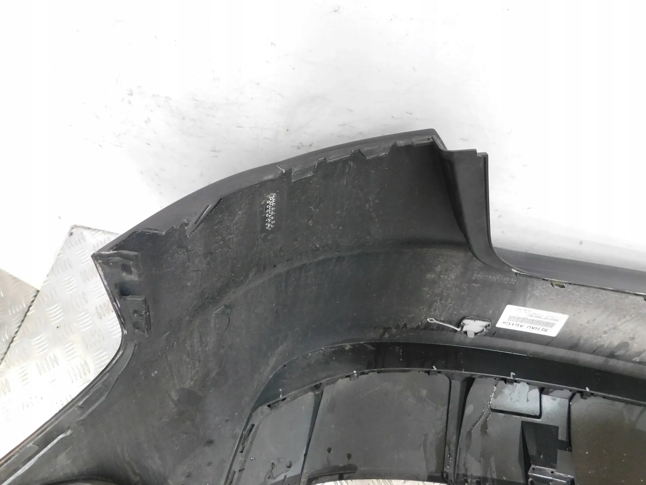 ZADNÝ NÁRAZNÍK AUDI A3 8V 3D