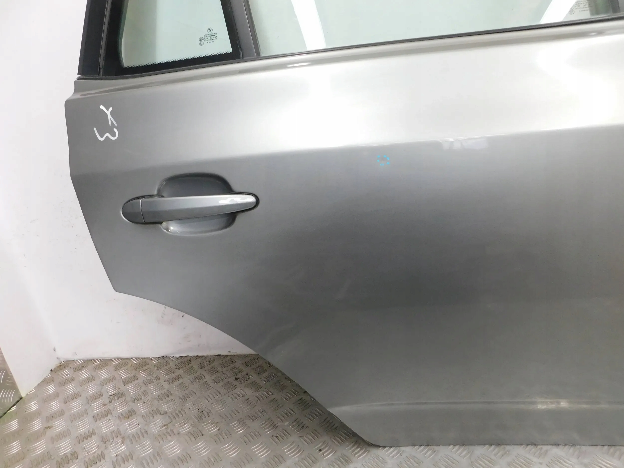 PRAVE ZADNE DVERE BMW X3 E83