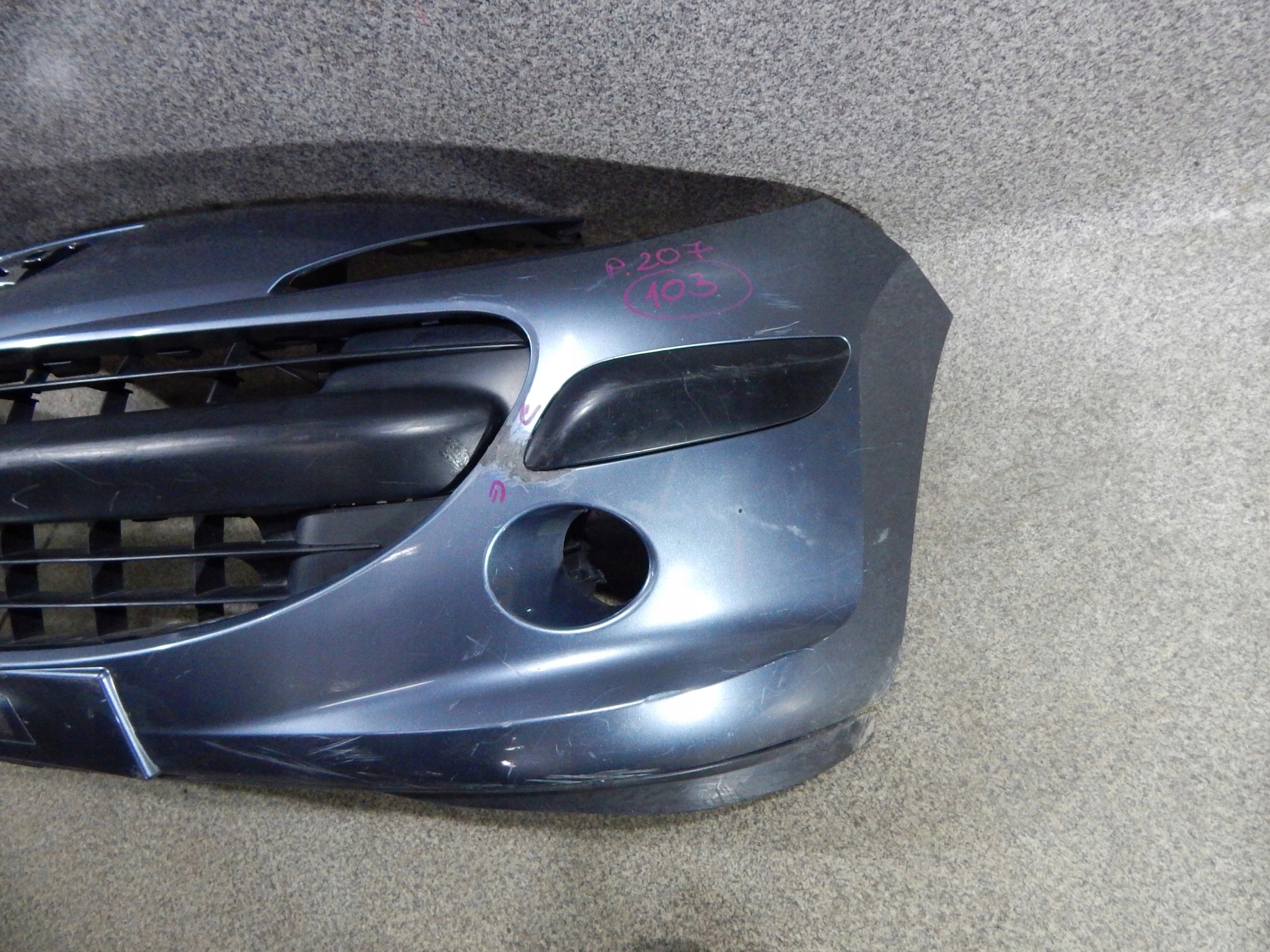 peugeot 207 PREDNÝ NÁRAZNÍK