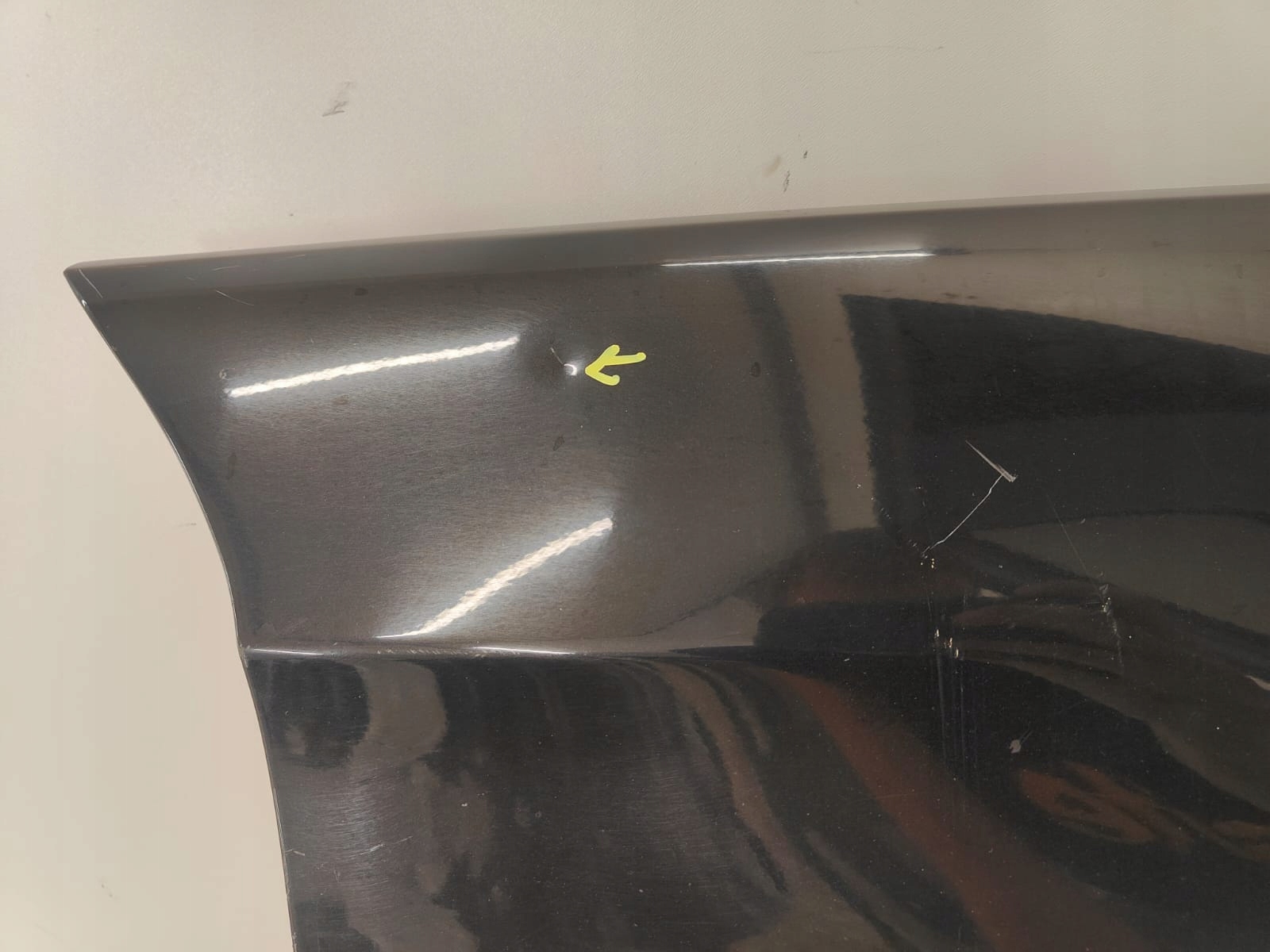 BMW e90 3 seria 05-12 PRAVY PREDNY BLATNIK