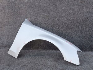 AUDI A4 B8 08-12 PRAVY PREDNY BLATNIK AUDI A4 B8 08-12 PRAVY PREDNY BLATNIK