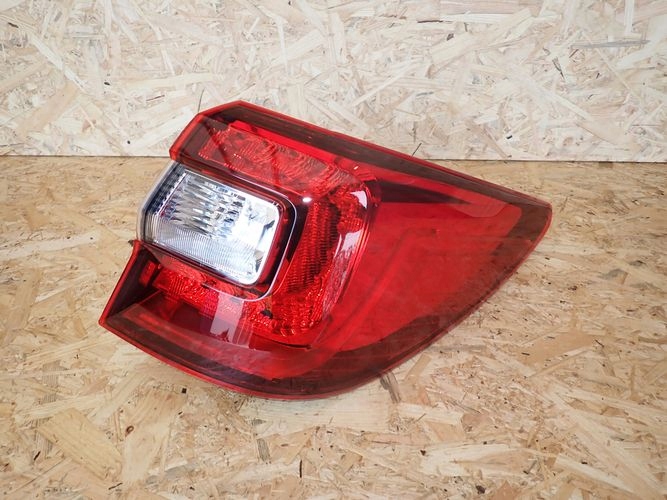 SUBARU OUTBACK LED LIFT 15- PRAVE ZADNE SVETLO 220-60228