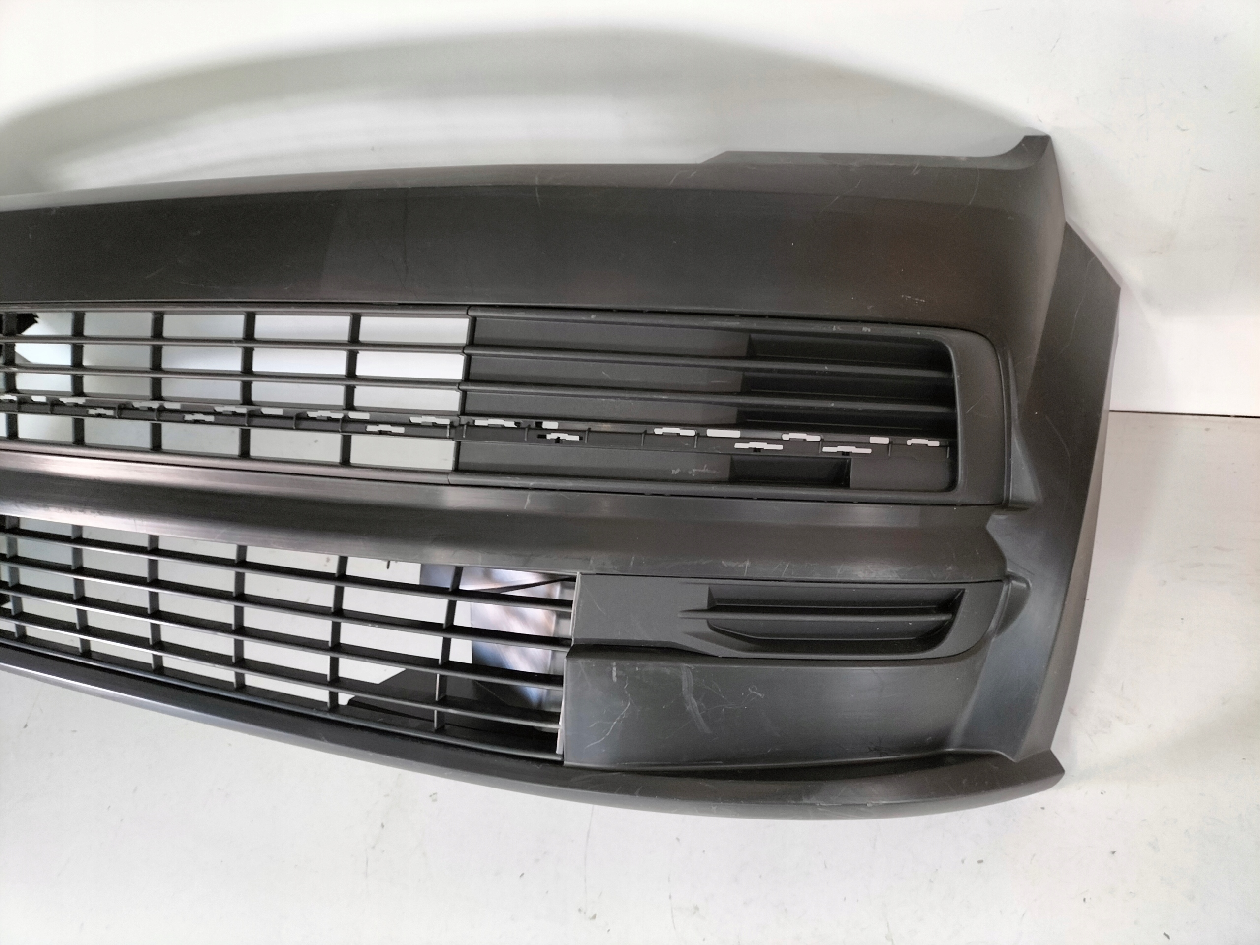 PREDNÝ NÁRAZNÍK VW T6 MULTIVAN 16- TUNING