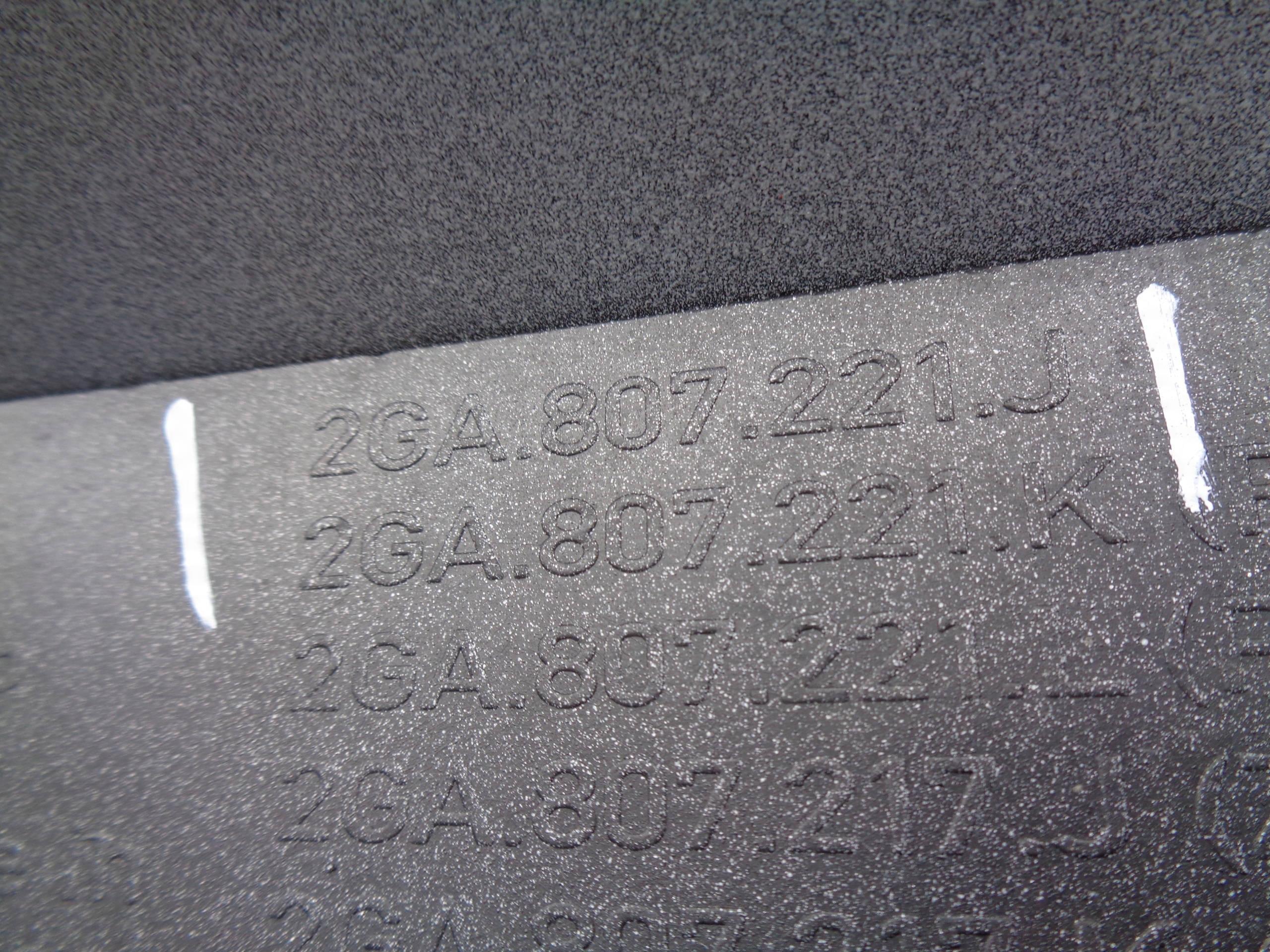 PREDNÝ NÁRAZNÍK VW T-ROC 2GA 17- NR 35485