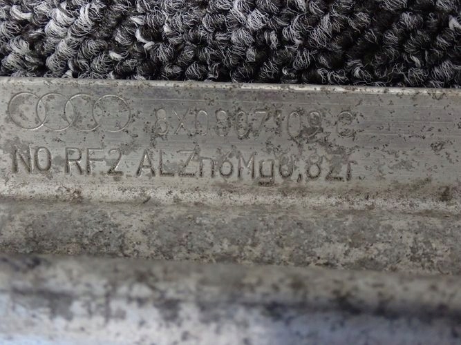 AUDI A1 8X0 10- VYSTUHA PREDNEHO NARAZNIKA