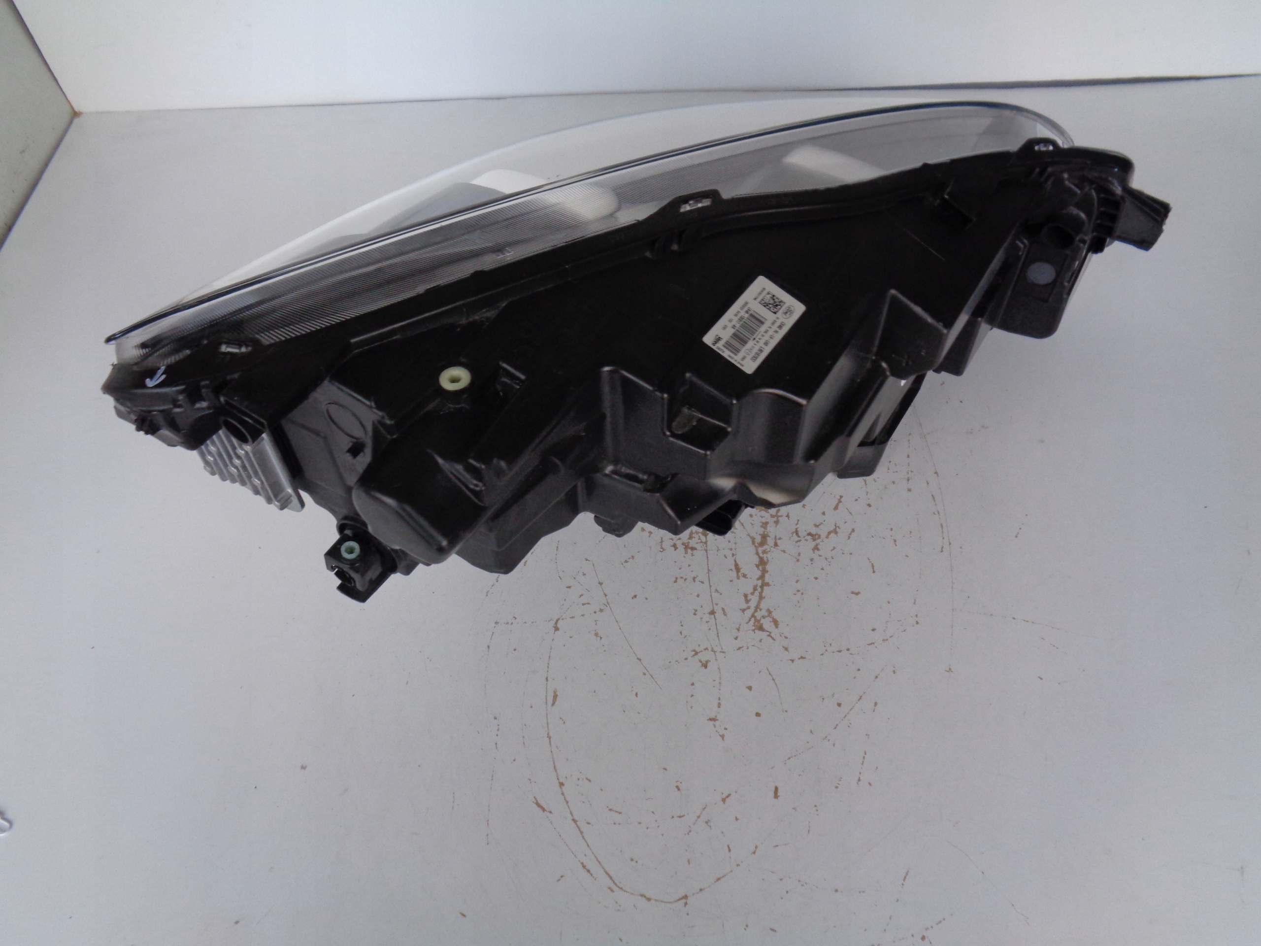 LAVE PREDNE SVETLO FORD KUGA MK3 19- FULL LED