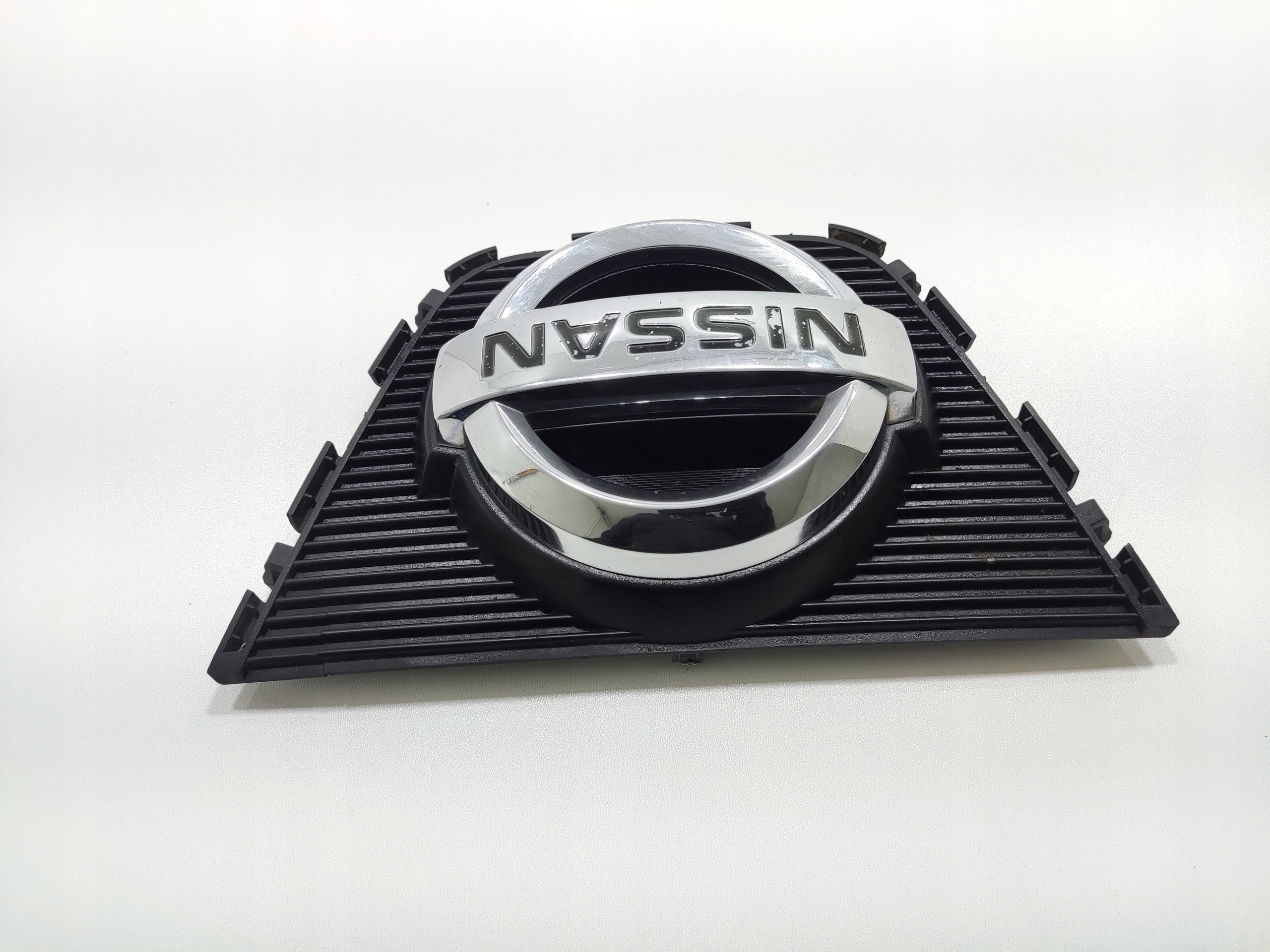 LIŠTA MRIEŽKA PREDNÉHO NÁRAZNÍKA NISSAN QASHQAI I J10 62312BR00A LIFT