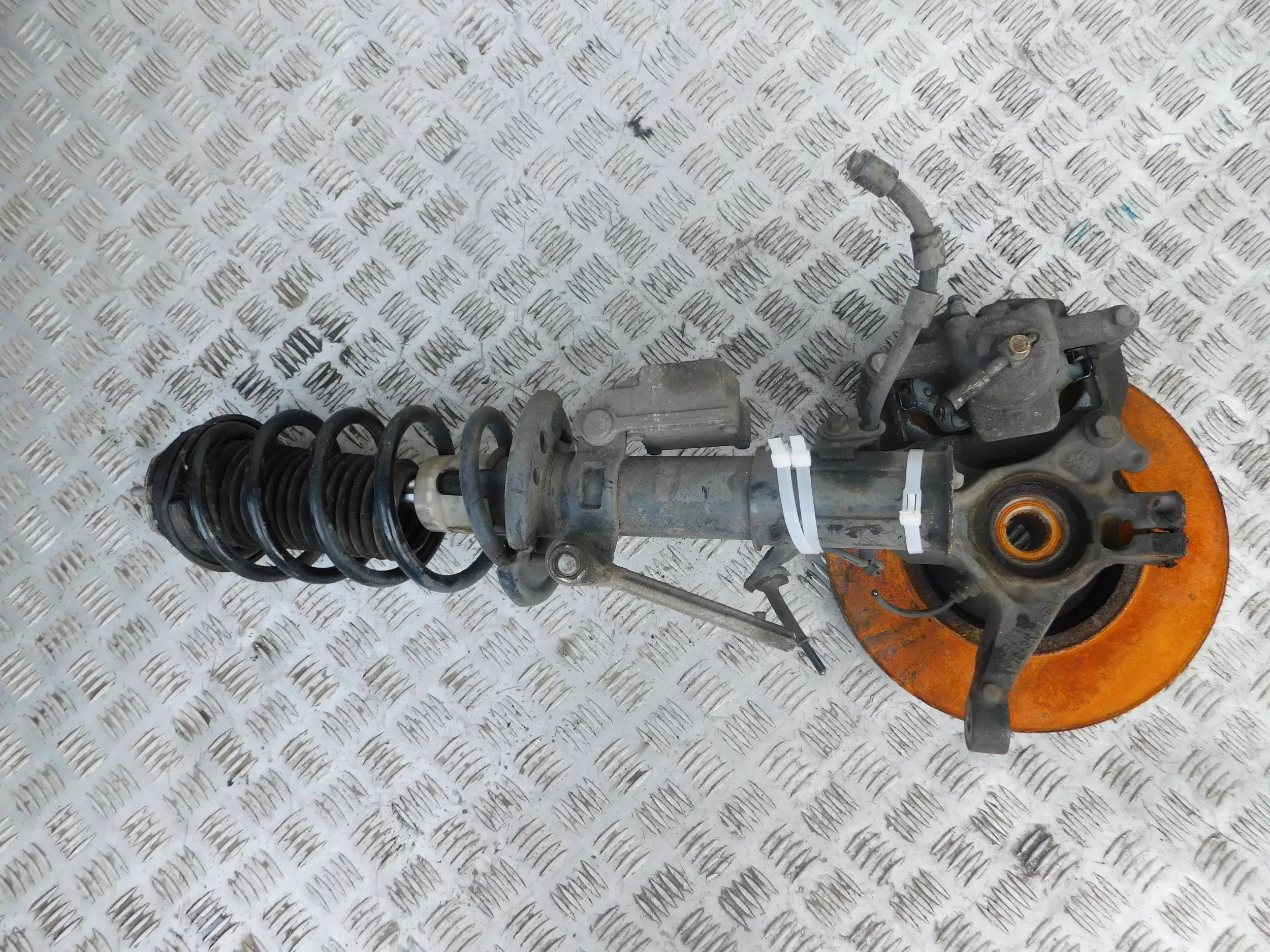 ĽAVÝ OTOČ MCPHERSON FORD B MAX 1.5 TDCI