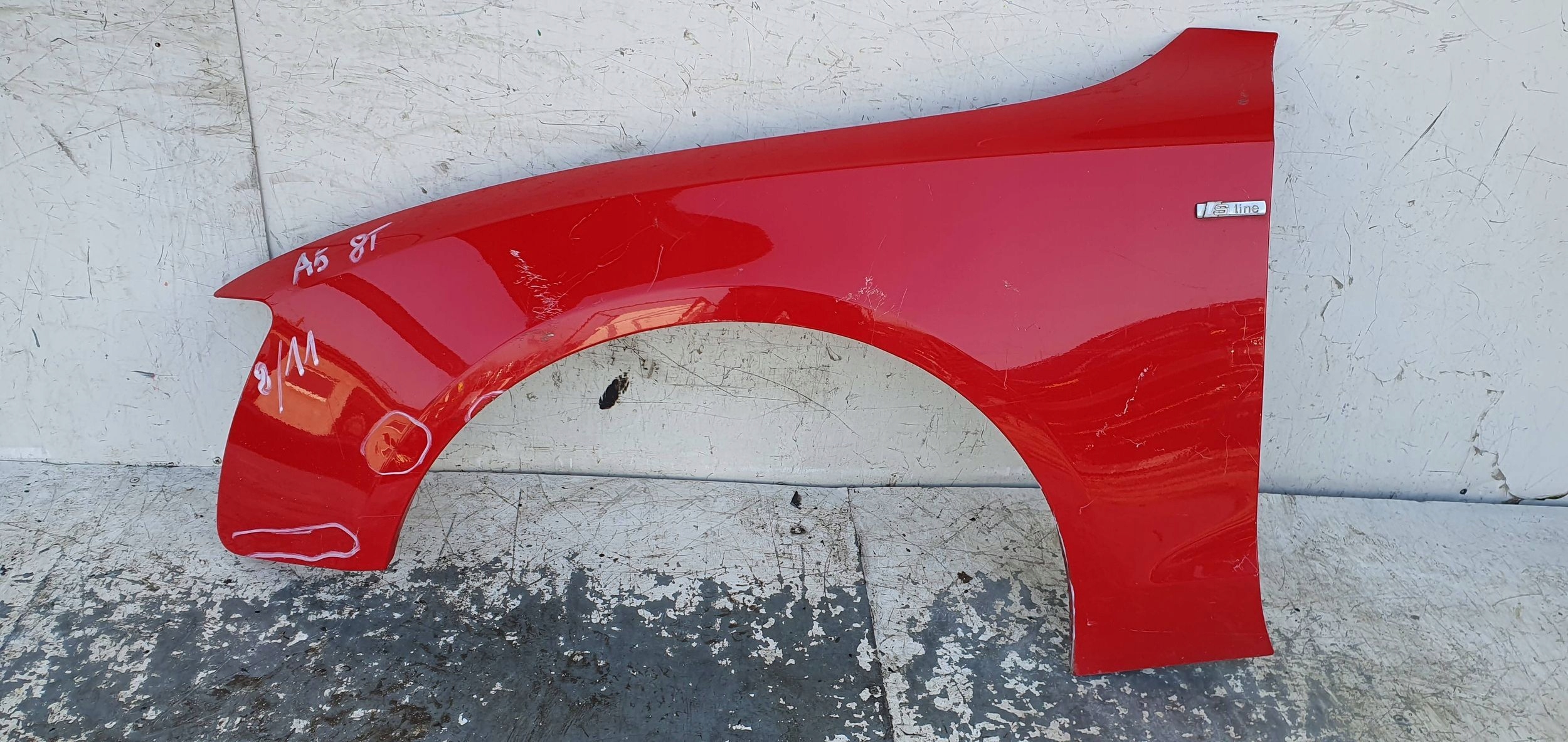 Audi A5 8T ĽAVÝ PREDNÝ BLATNÍK