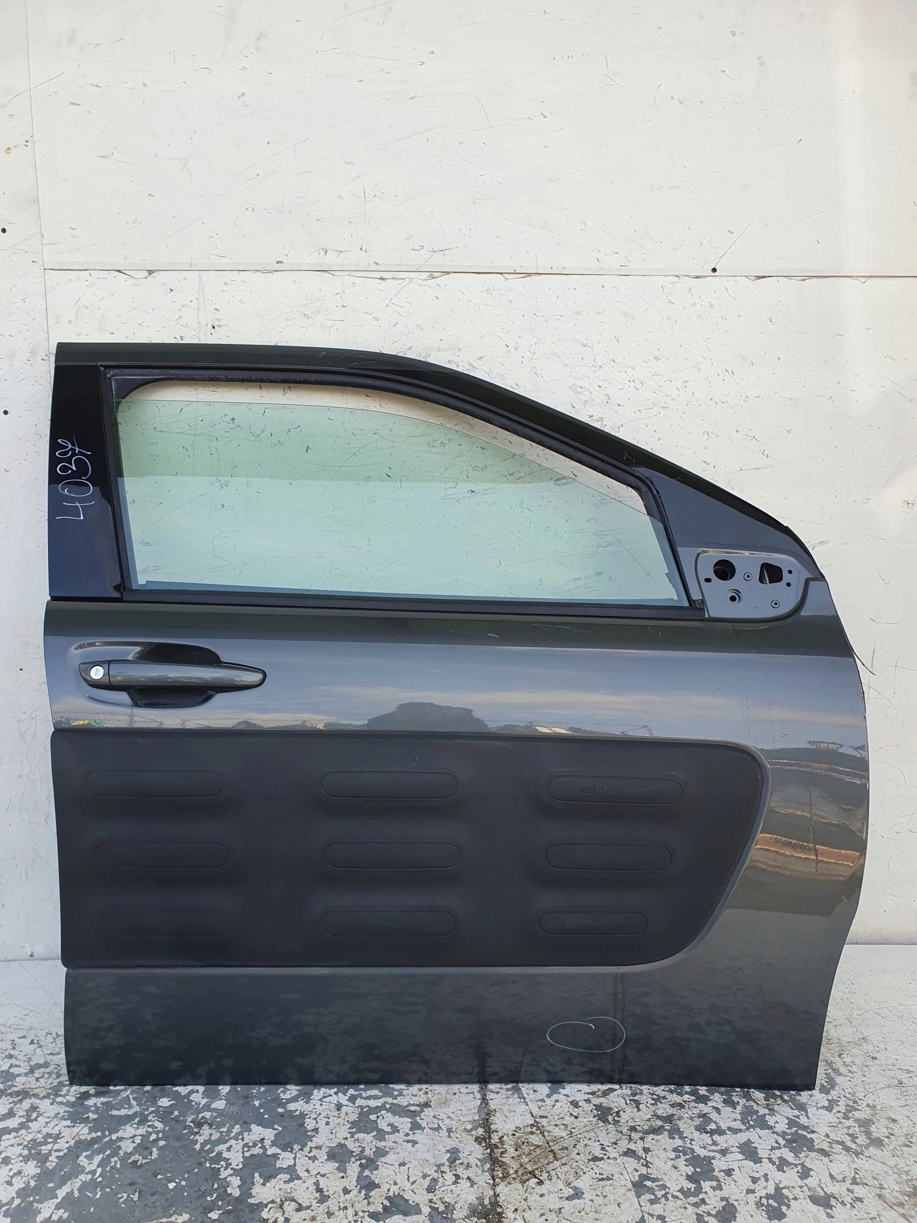Citroen C4 Cactus PREDNE DVERE PREDNEe PREDNÝ