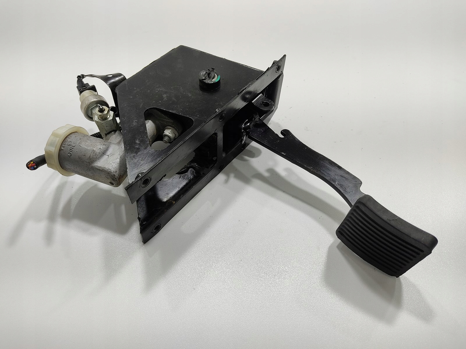 SPOJKOVÉ ČERPADLO SPOJKOVY PEDAL LAND ROVER DEFENDER 2.4 TDCI 2007-2014