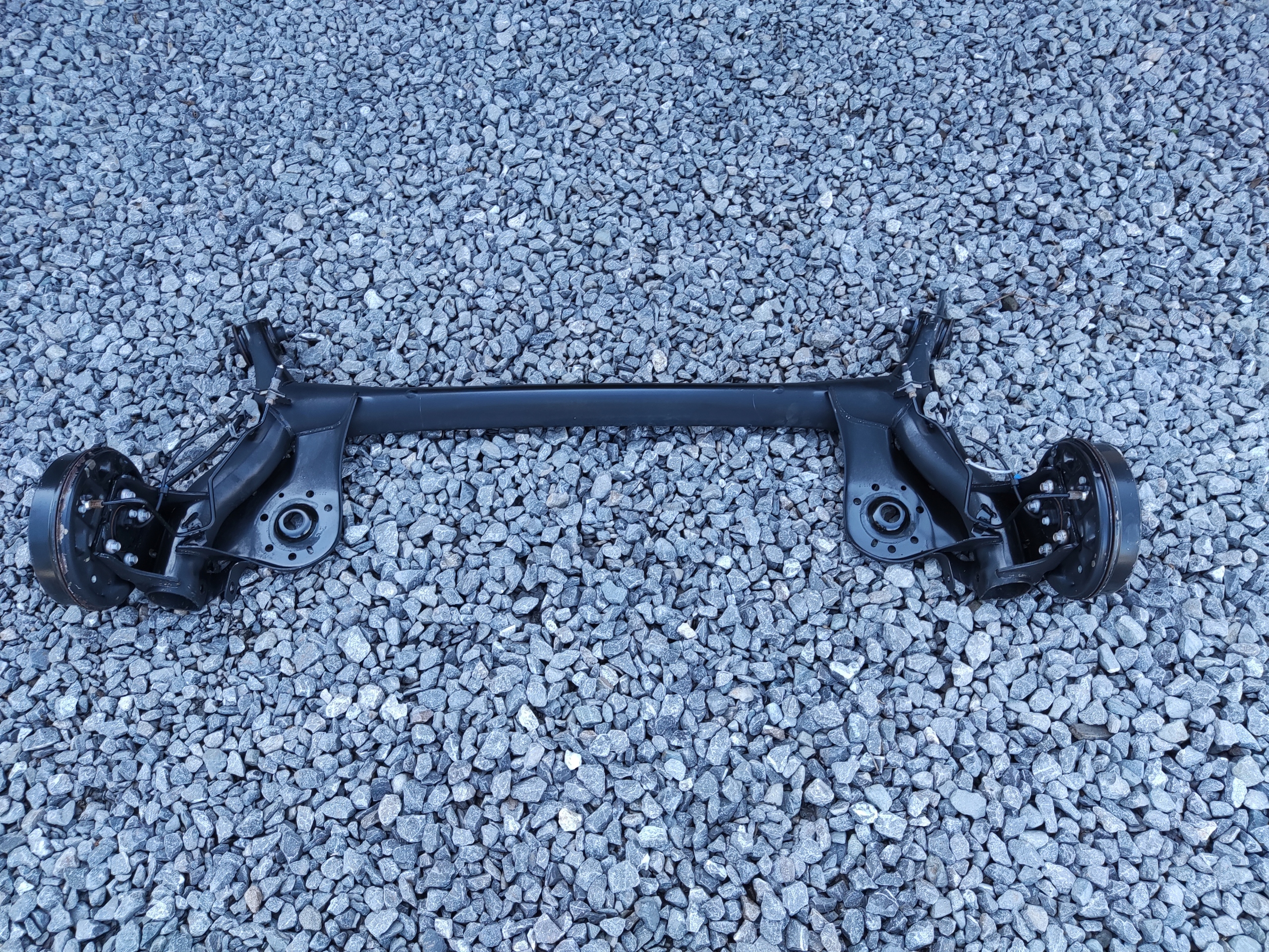 ZADNÁ NÁPRAVA KOMPLETNA PEUGEOT 108 I 2014-2022