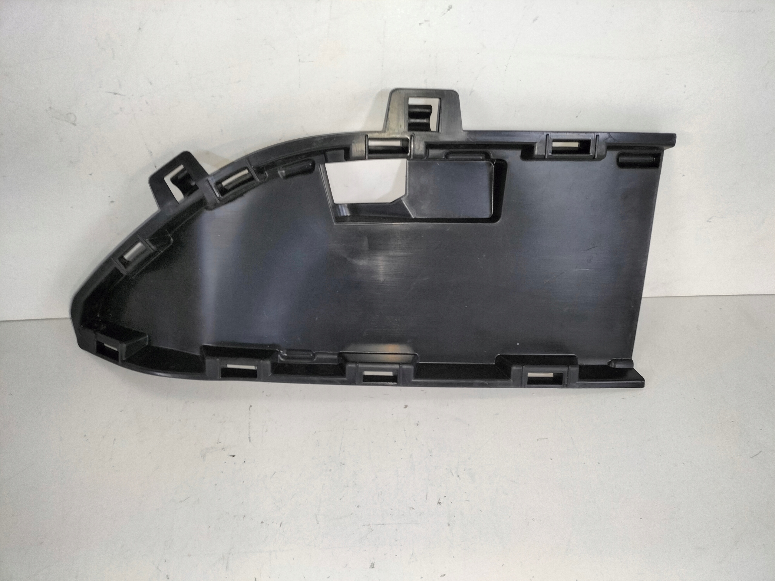 PRAVÁ KRYTKA NÁRAZNÍKA DACIA SANDERO III 20-