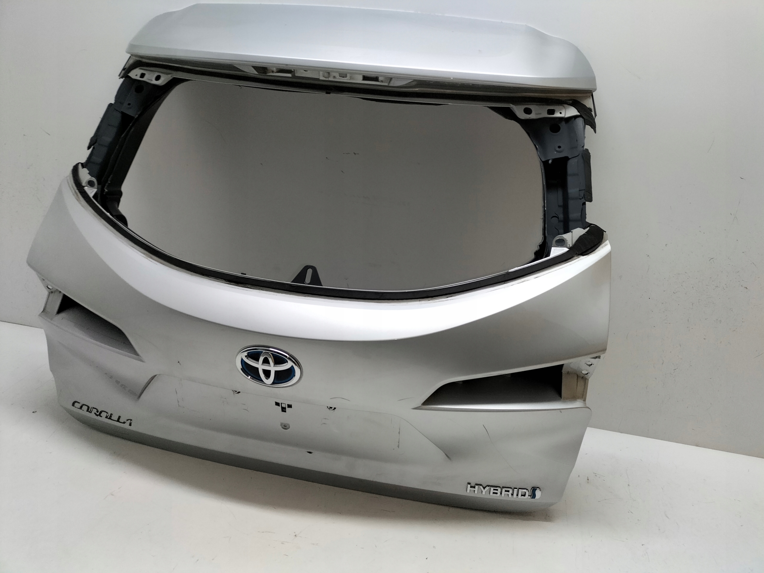 ZADNÁ KAPOTA TOYOTA COROLLA E21 18- KOMBI