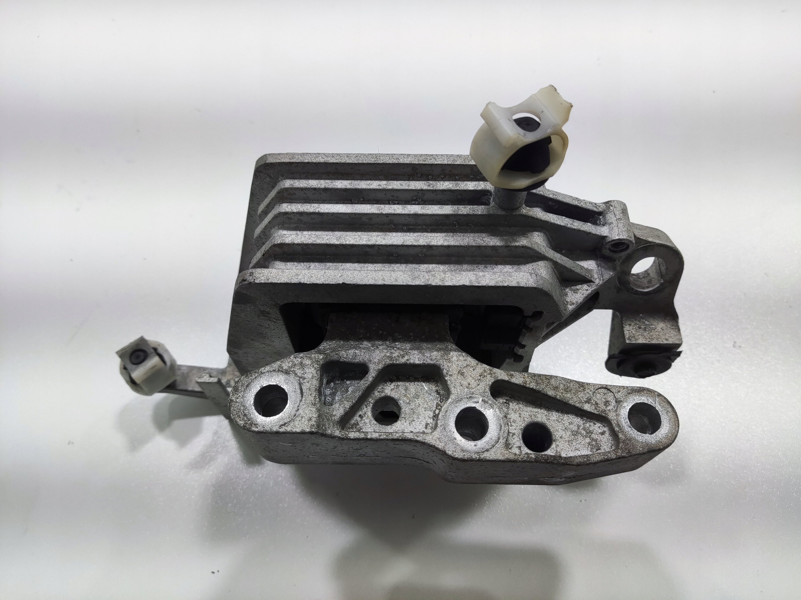 DRŽIAK PODPORA SILENBLOK DRZIAK MOTORA MINI COOPER S F55 F56 F57 2.0T 2018-2021