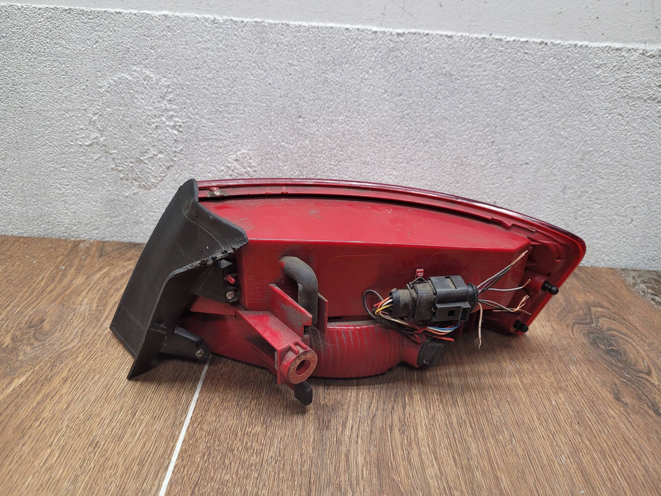 Audi A5 8T LED 8T0945095B ĽAVÉ ZADNÉ SVETLO