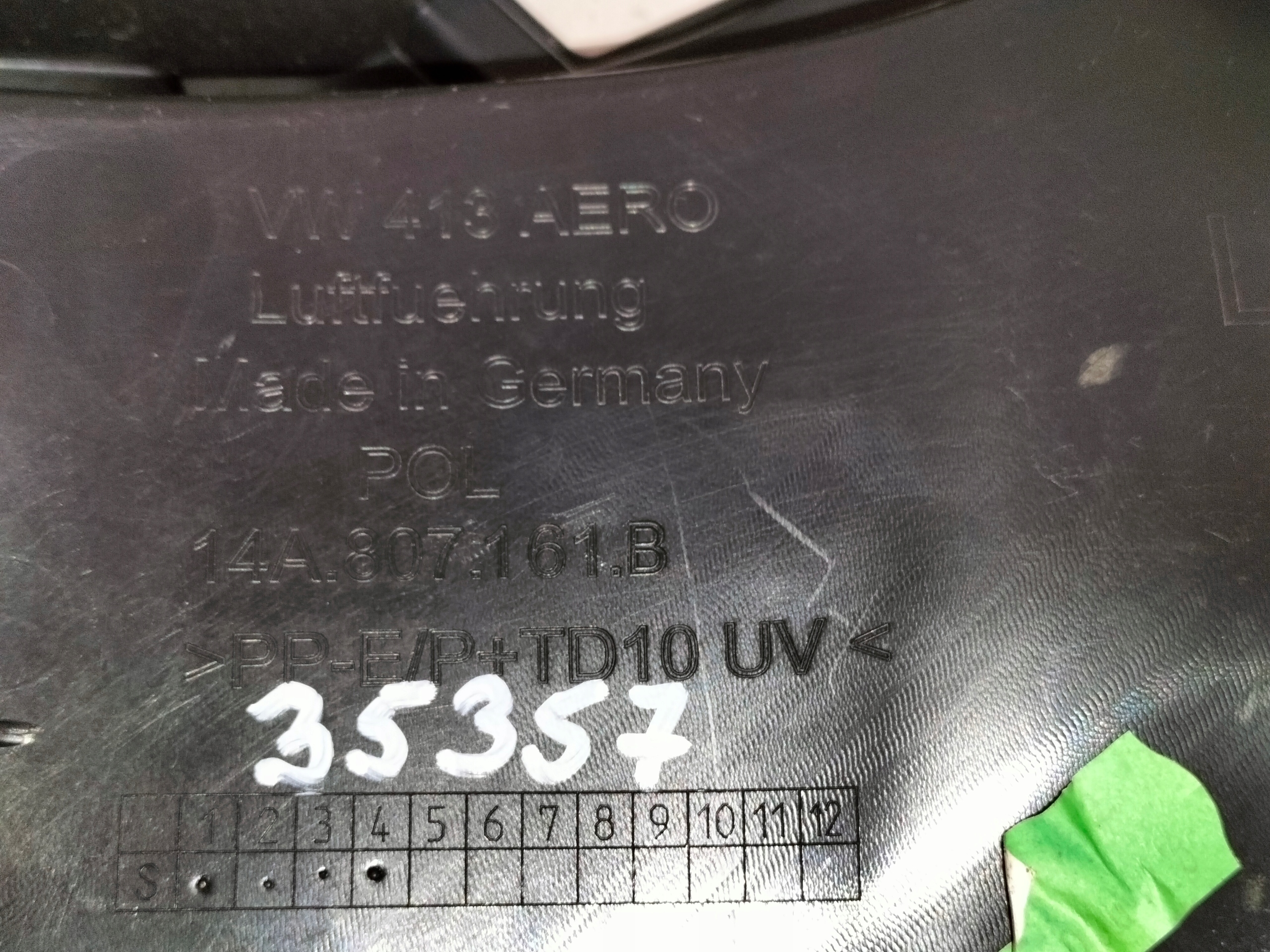 DRZIAK PREDNEHO NARAZNIKA LAVY VW ID7 AERO 213 22-