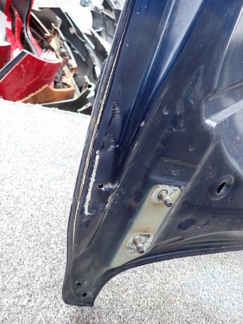 RENAULT ALASKAN PREDNÁ KAPOTA