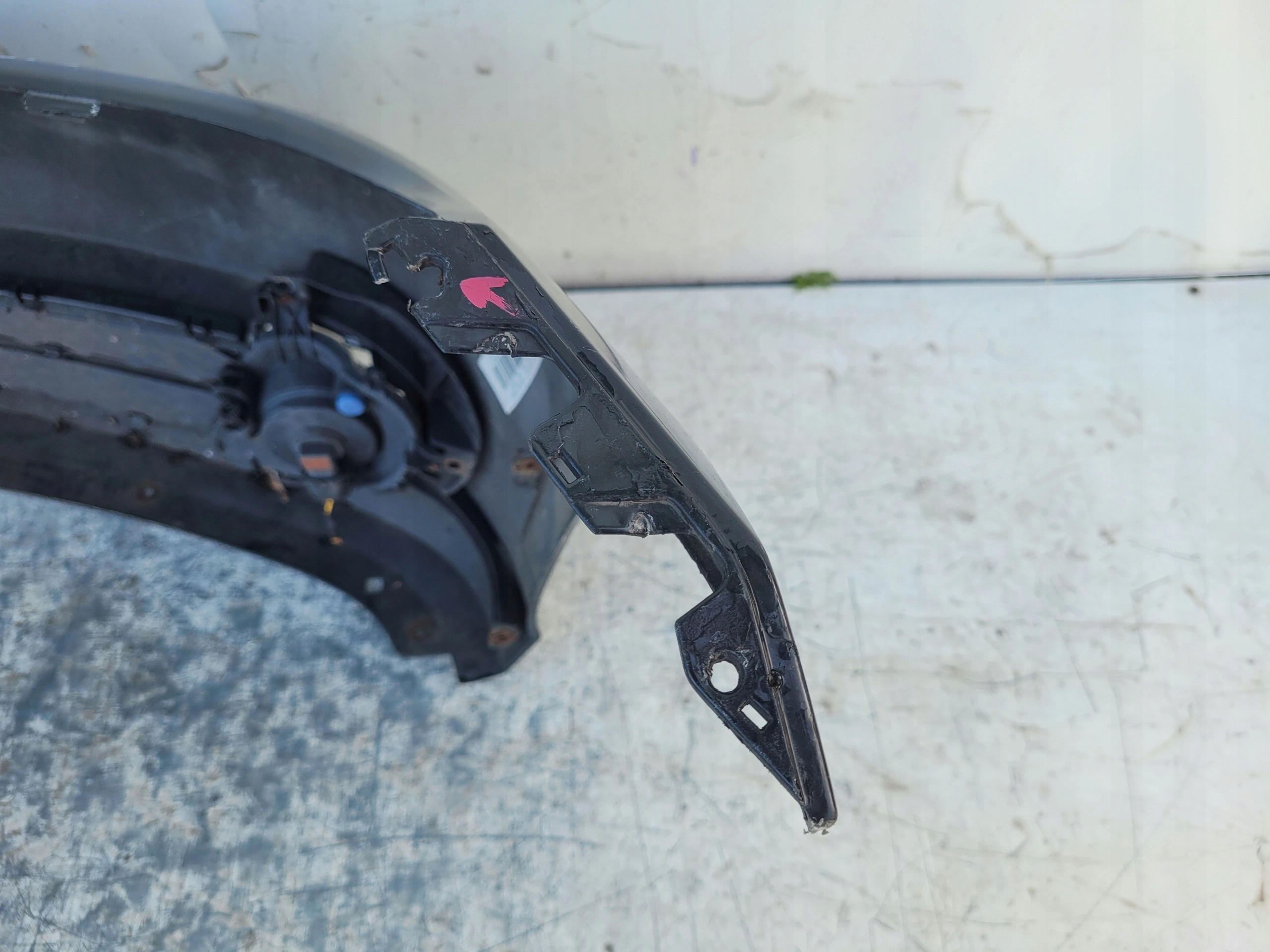 BMW 3 E90 E91 LIFT PREDNÝ NÁRAZNÍK