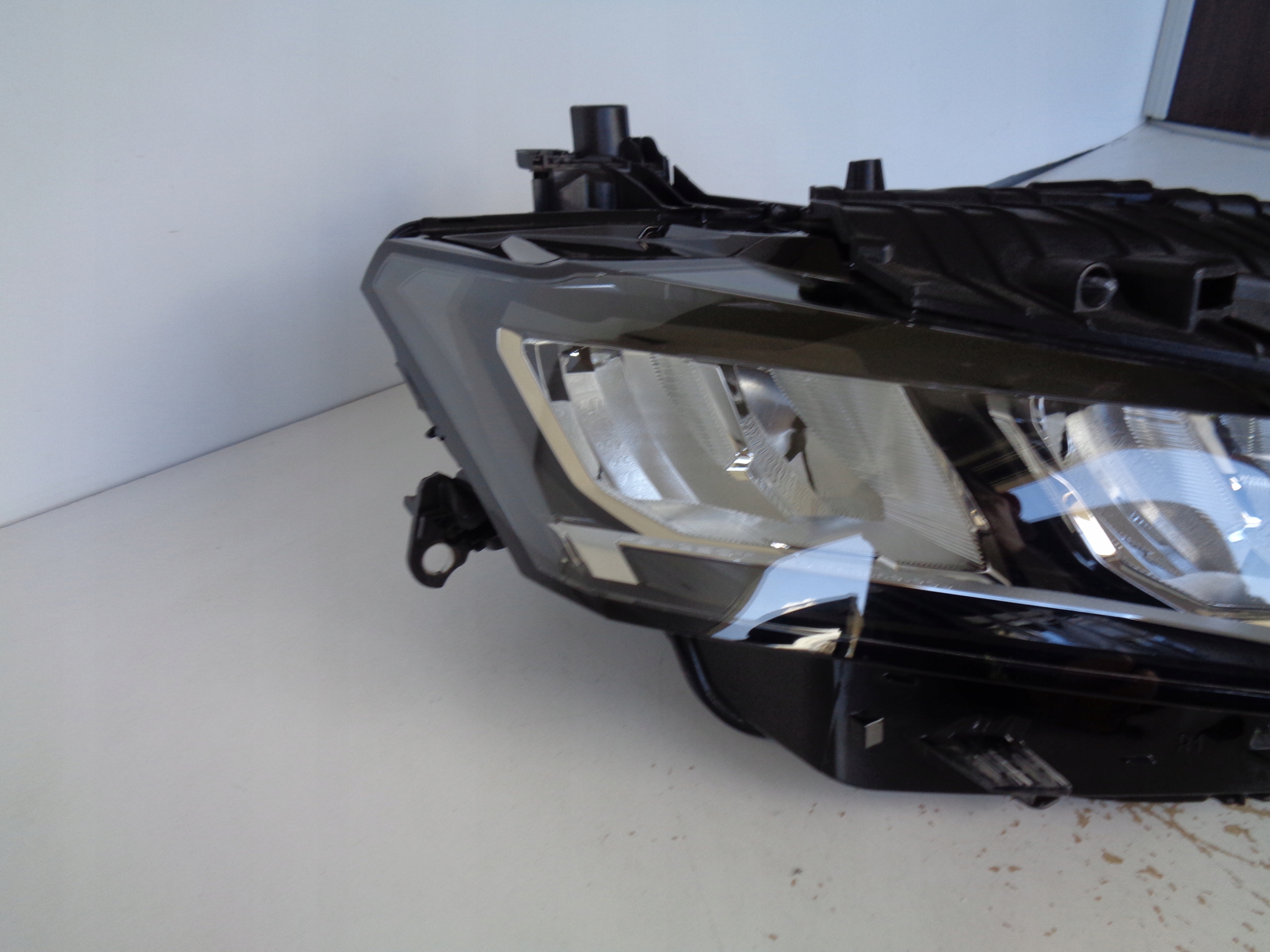 PRAVE PREDNE SVETLO PEUGEOT 308 III 22- FULL LED