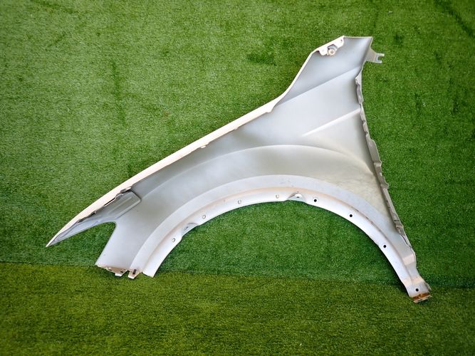 VW T-ROC TROC PRAVY PREDNY BLATNIK