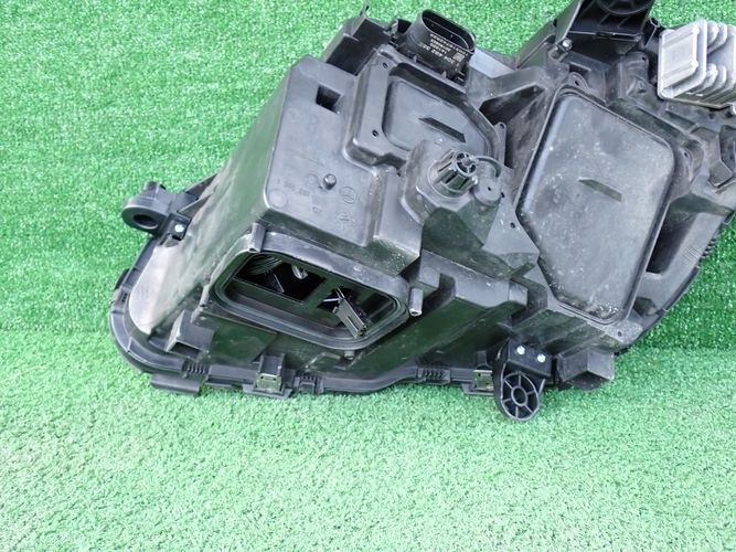 MERCEDES W205 LED PERFORMANCE PRAVE PREDNE SVETLO