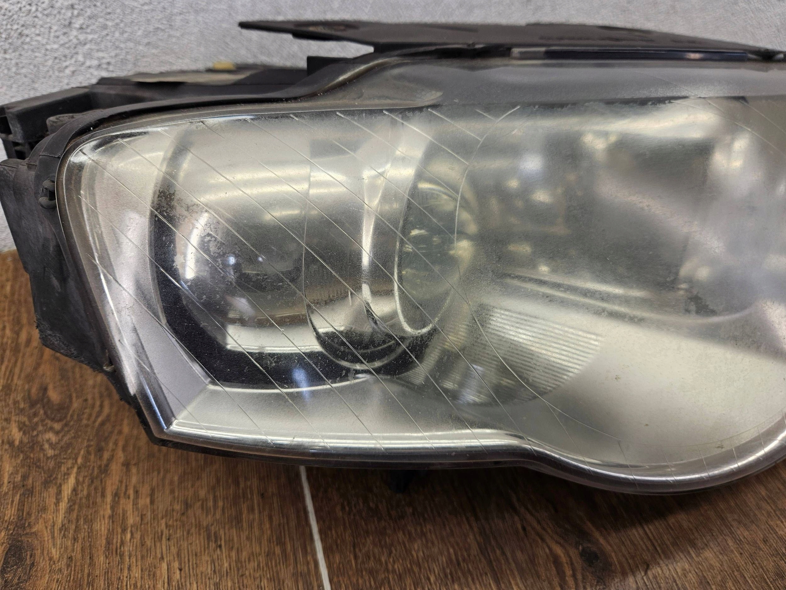 VW PASSAT B6 3C0941752H XENON PRAVÉ PREDNÉ SVETLO