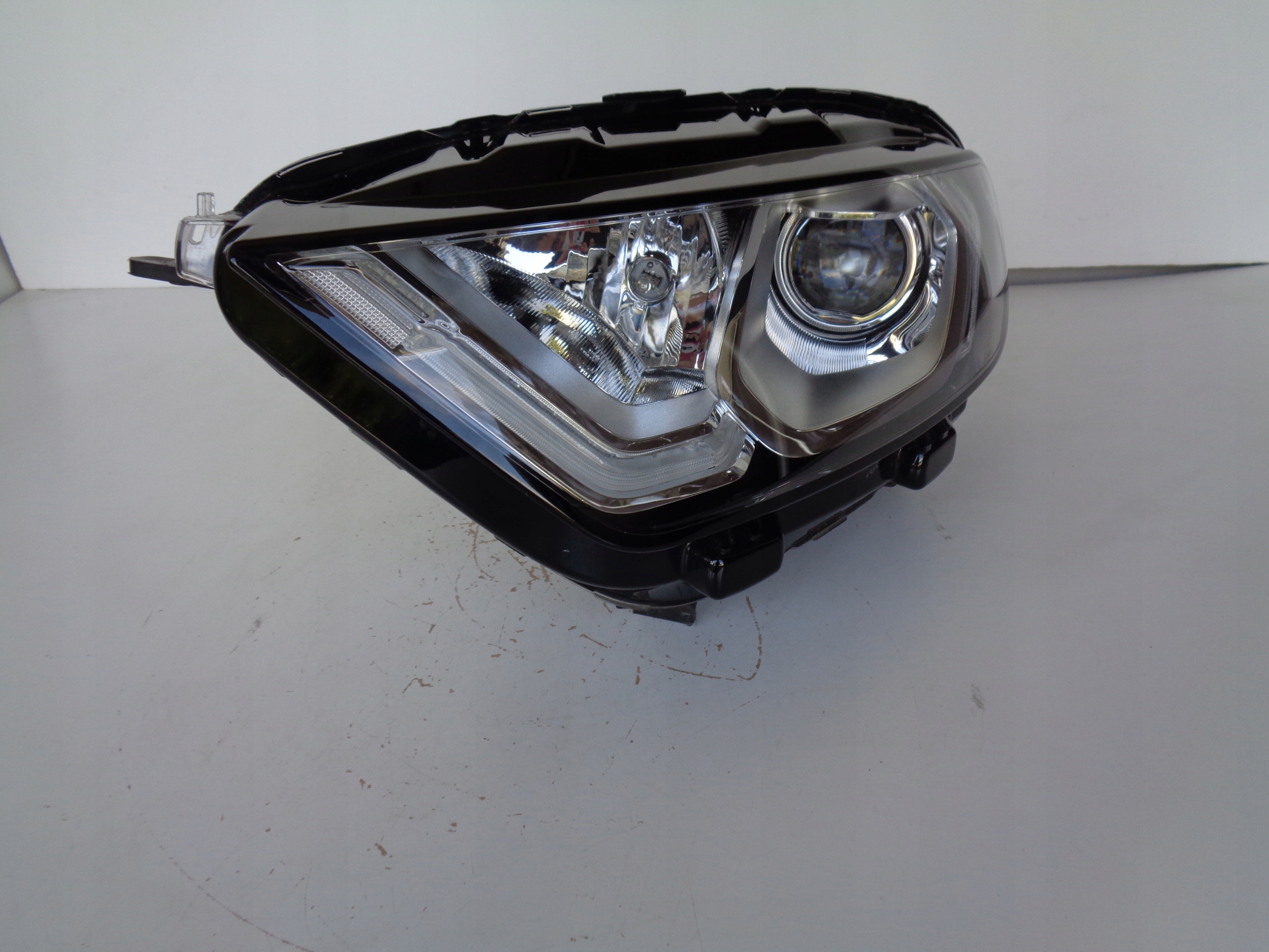 ĽAVÉ SVETLO FORD ECOSPORT 17- LIFT FULL LED