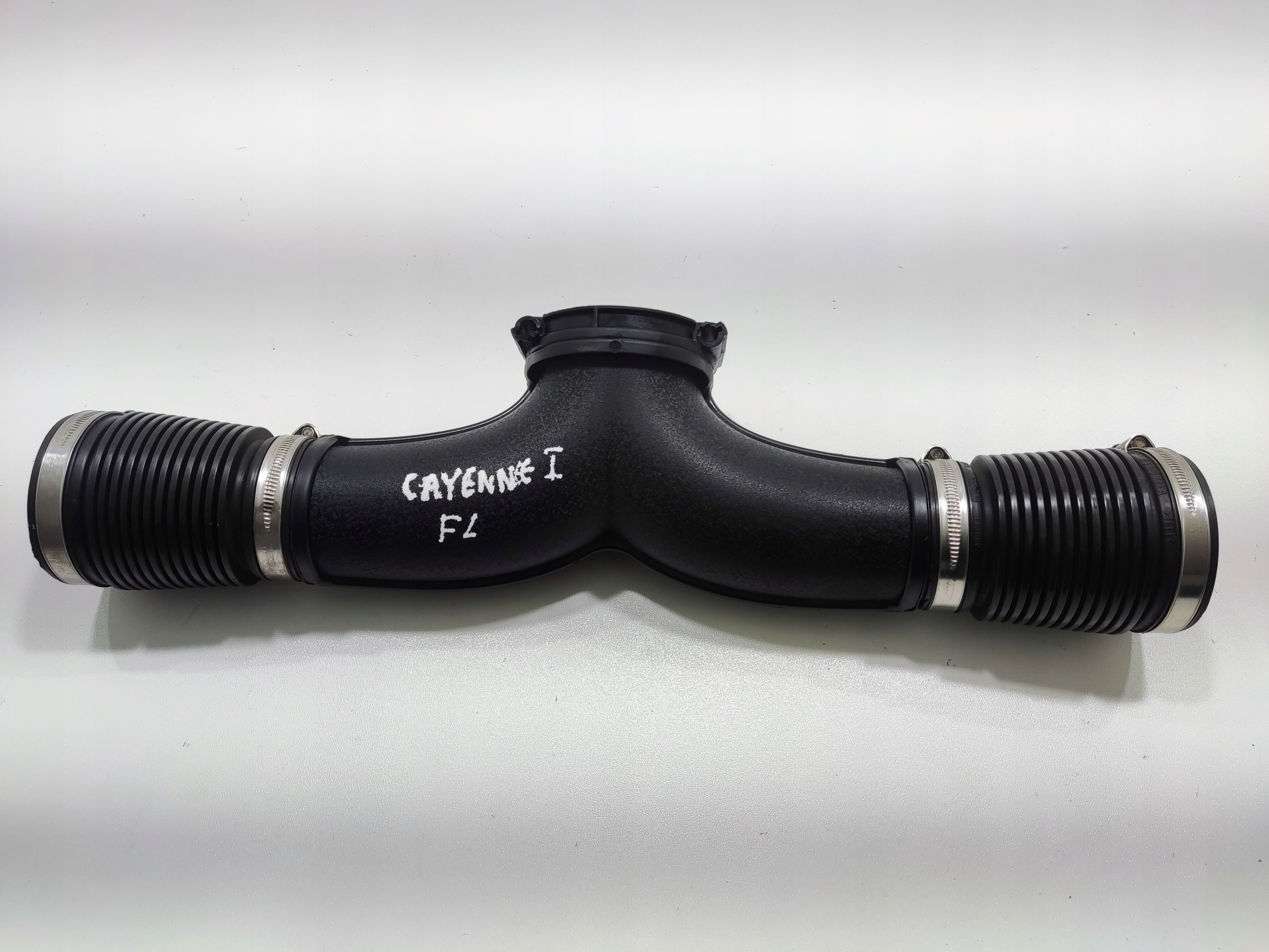 HADICA NASAVANIE VZDUCHU PORSCHE CAYENNE I 4.8 V8 2007-2009 LIFT 7L5129760A