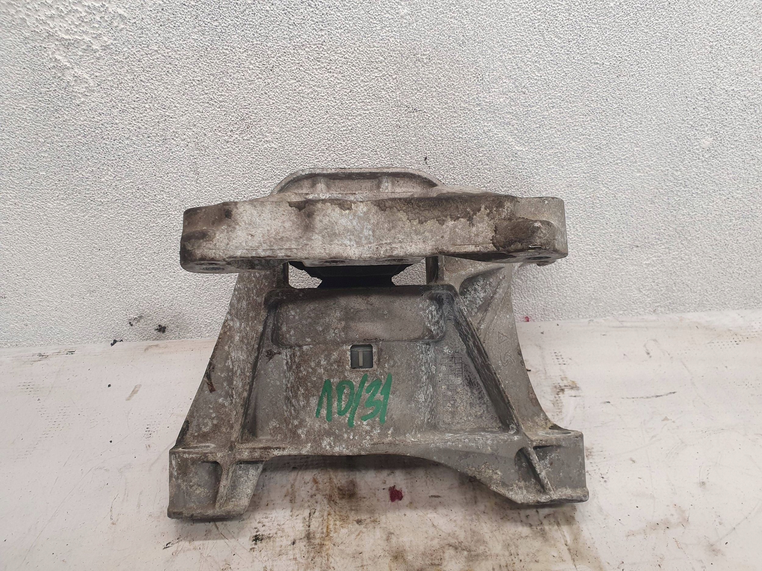 Citroen C4 II Picasso 1.6 HDI 4A100160 DRŽIAK SILENBLOK DRZIAK MOTORA