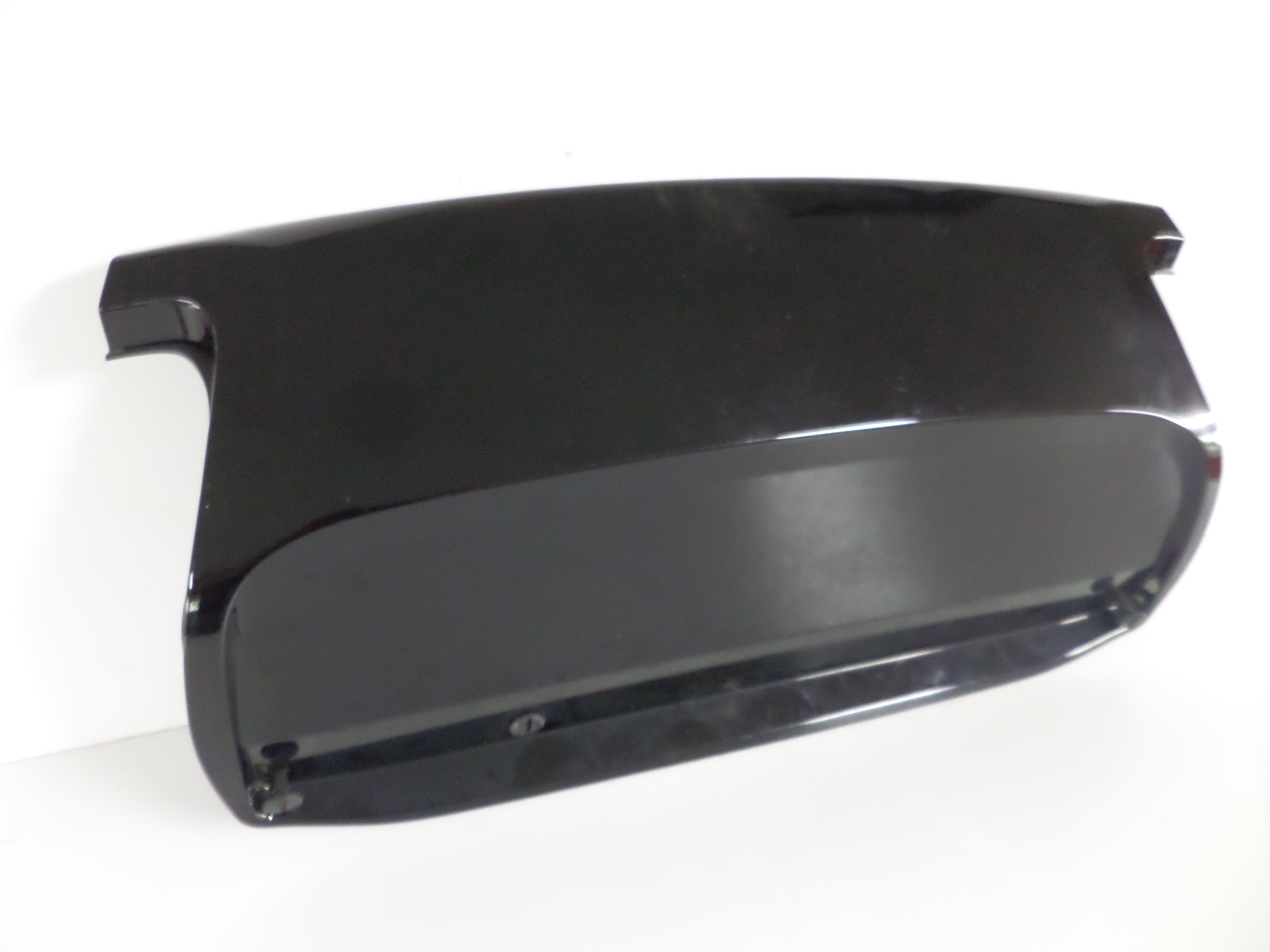 DRZIAK ZADNEHO NARAZNIKA RANGE ROVER VELAR LIFT 19-