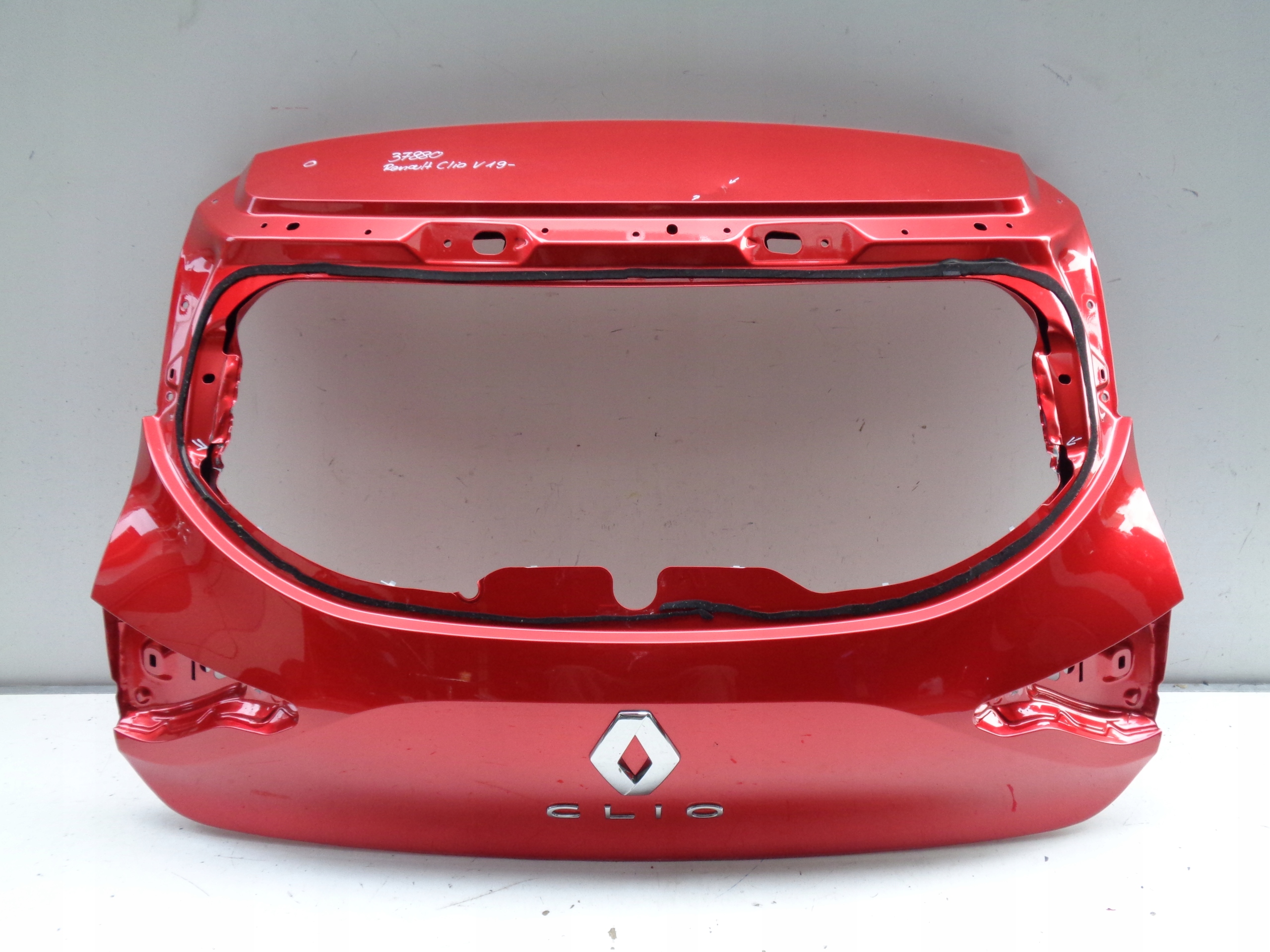 ZADNÁ KAPOTA RENAULT CLIO V 19- NR 37880
