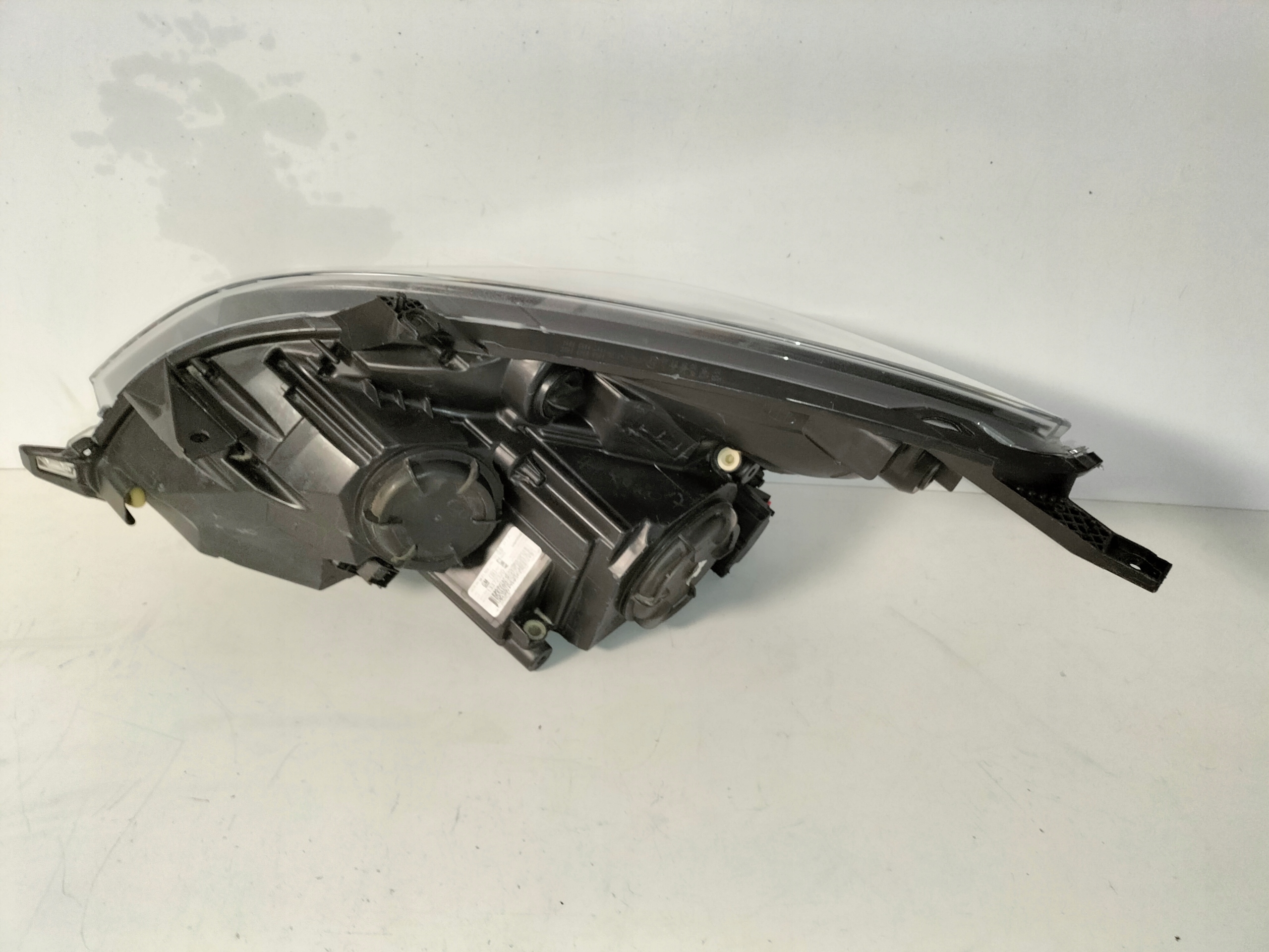 PRAVE PREDNE SVETLO OPEL MERIVA B LIFT 14-