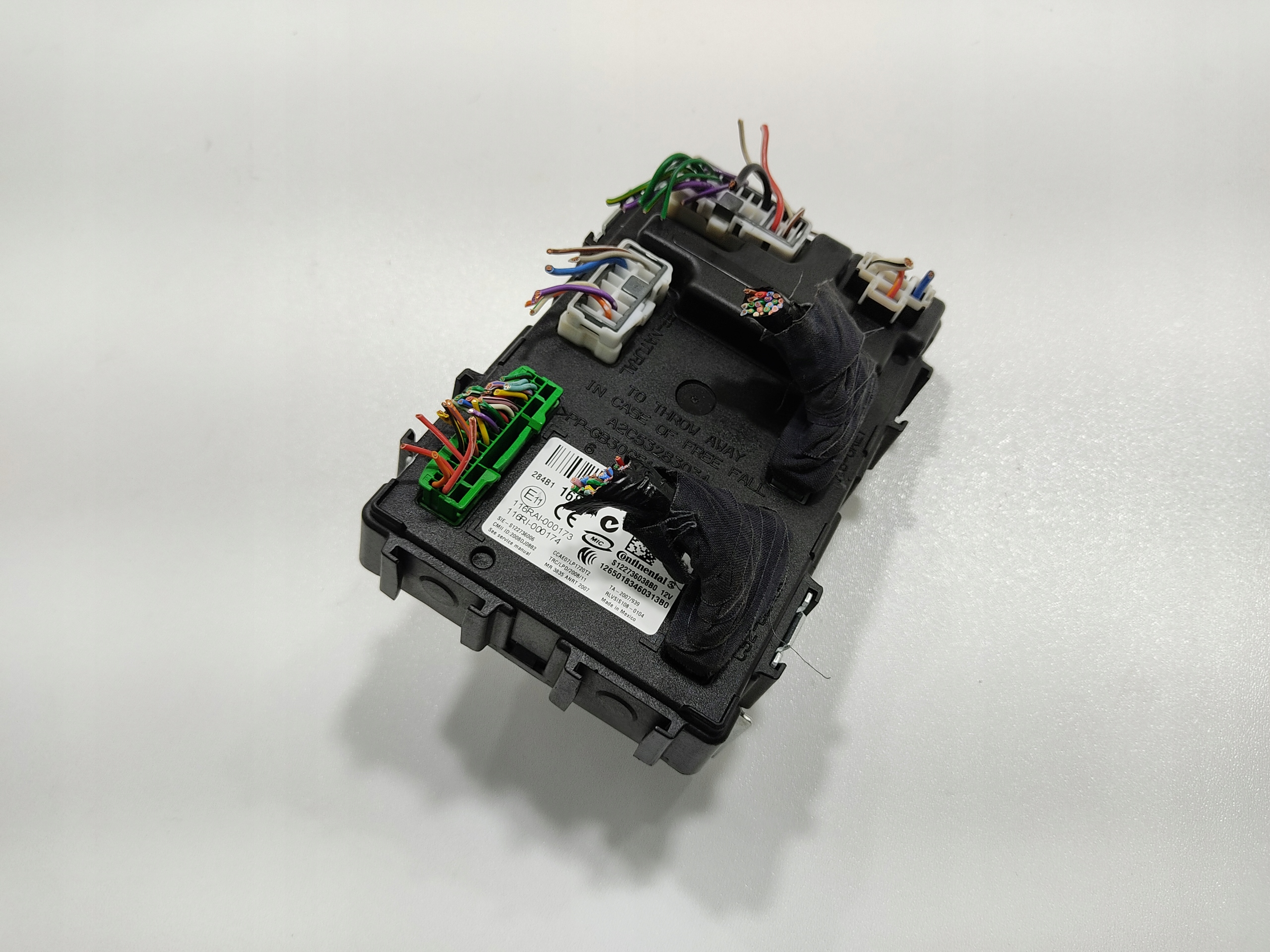 MODUL POISTKOVA SKRINKA BSI BSM RENAULT KOLEOS I 284B11681R 2008-2015