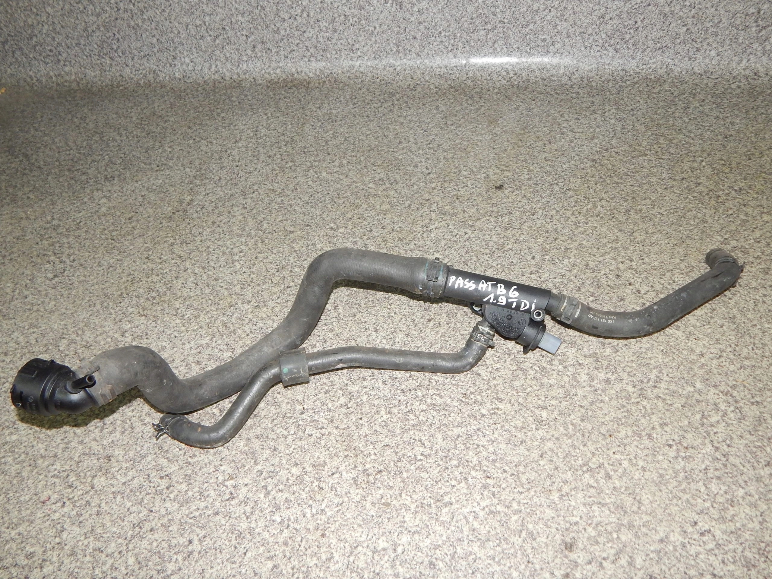 PRIRUBA HADICA TRUBKA VODY passat b6 audi a4 b7 1.9 tdi