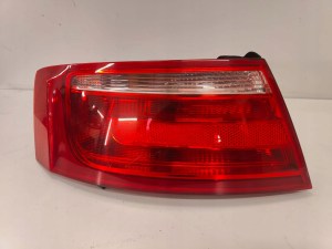 Audi a5 07-11 8T0945095 LAVE ZADNE SVETLO Audi a5 07-11 8T0945095 LAVE ZADNE SVETLO