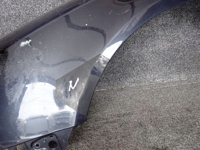 AUDI A6 C6 LIFT 07-11 ĽAVÝ PREDNÝ BLATNÍK
