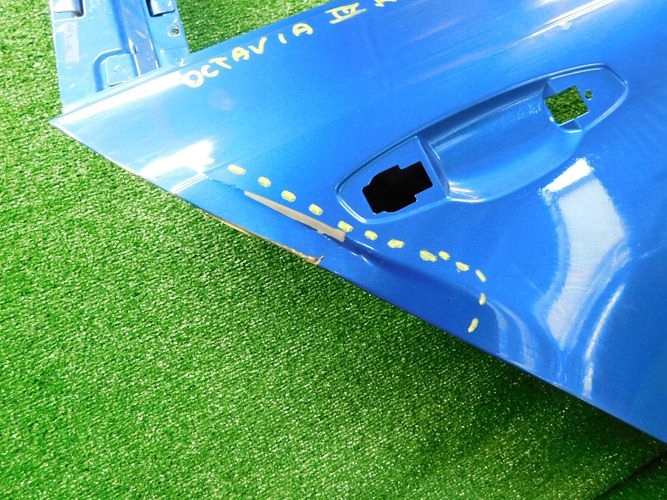 SKODA OCATAVIA III KOMBI PRAVE ZADNE DVERE