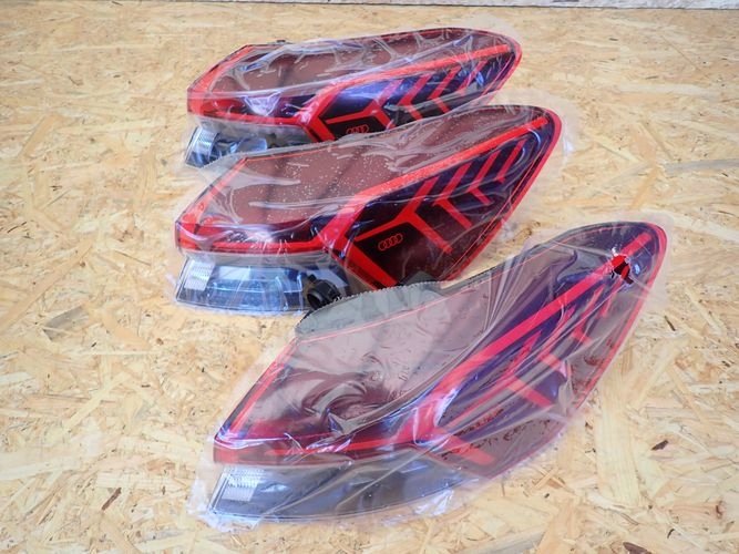 AUDI Q4 E-TRON LED PRAVE ZADNE SVETLO 89A945070