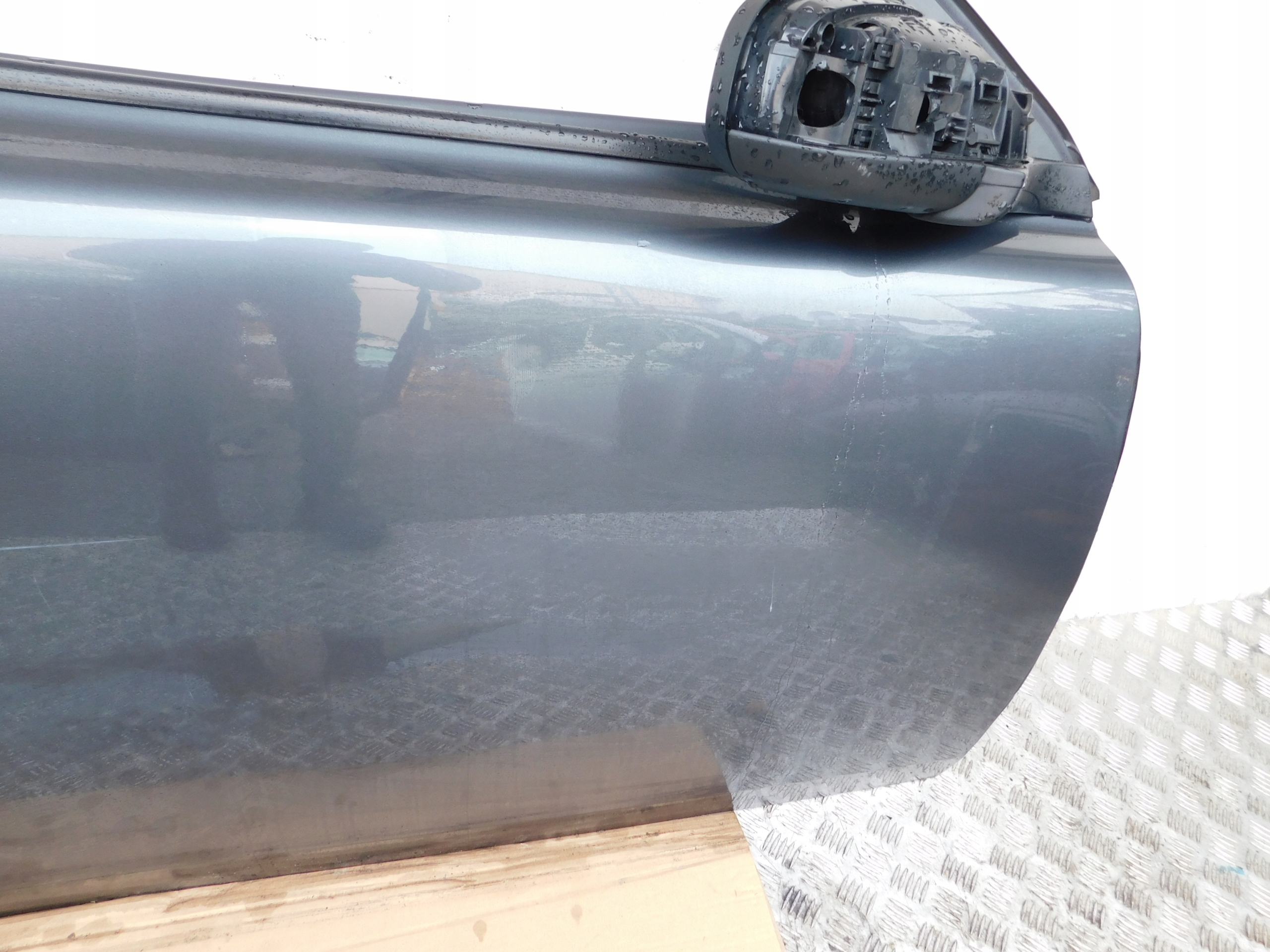 PRAVE DVERE VOLVO C30