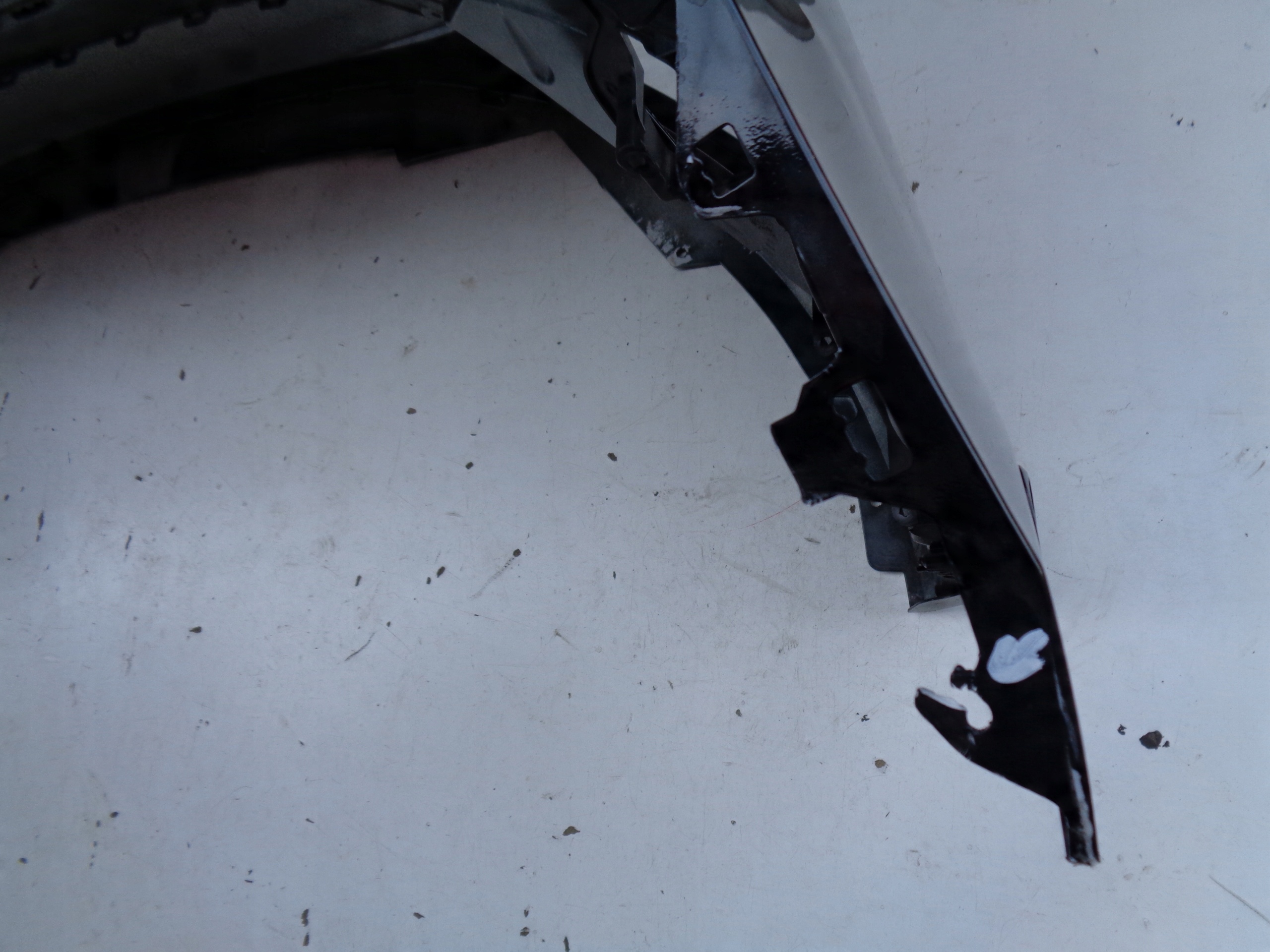PREDNÝ NÁRAZNÍK FORD FOCUS MK4 18- ST NR 40662