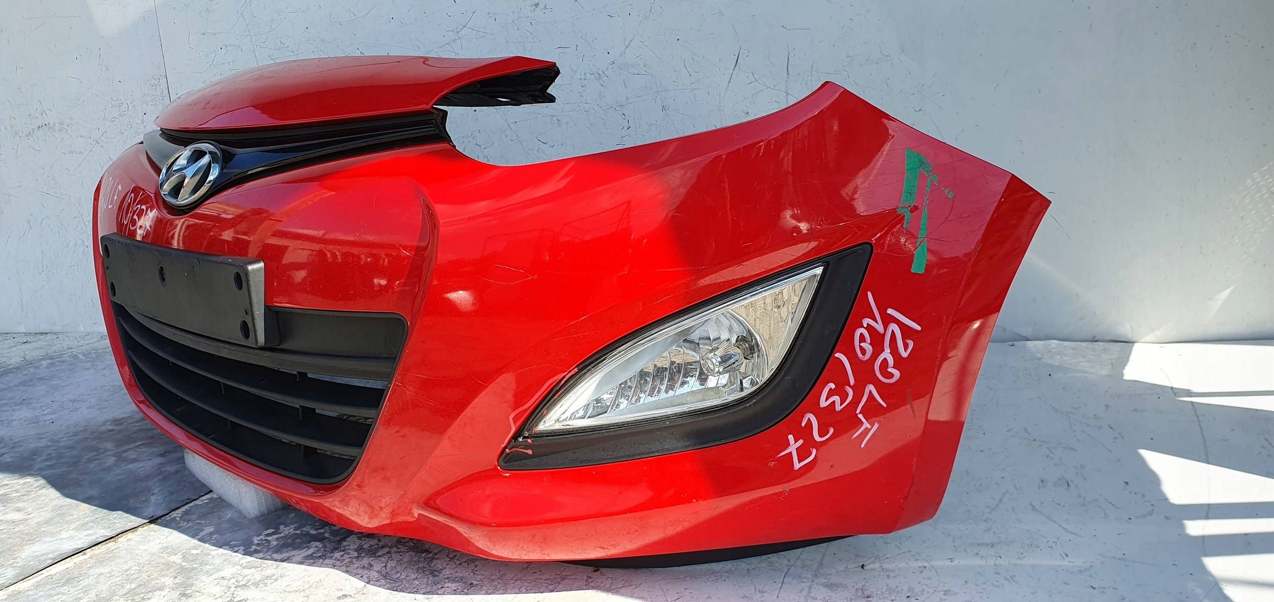 Hyundai i20 1 LIFT 012-014 PREDNÝ NÁRAZNÍK 86511-1J500