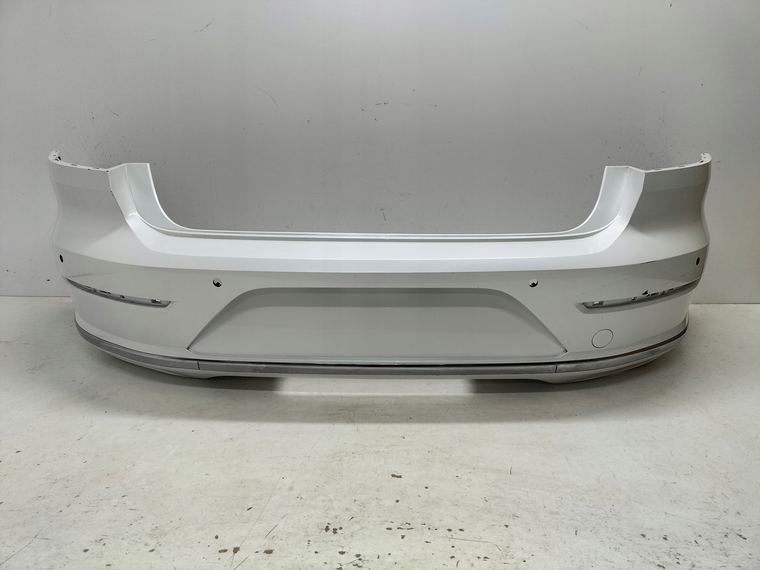 ZADNÝ NÁRAZNÍK VW ARTEON 17- 3G8