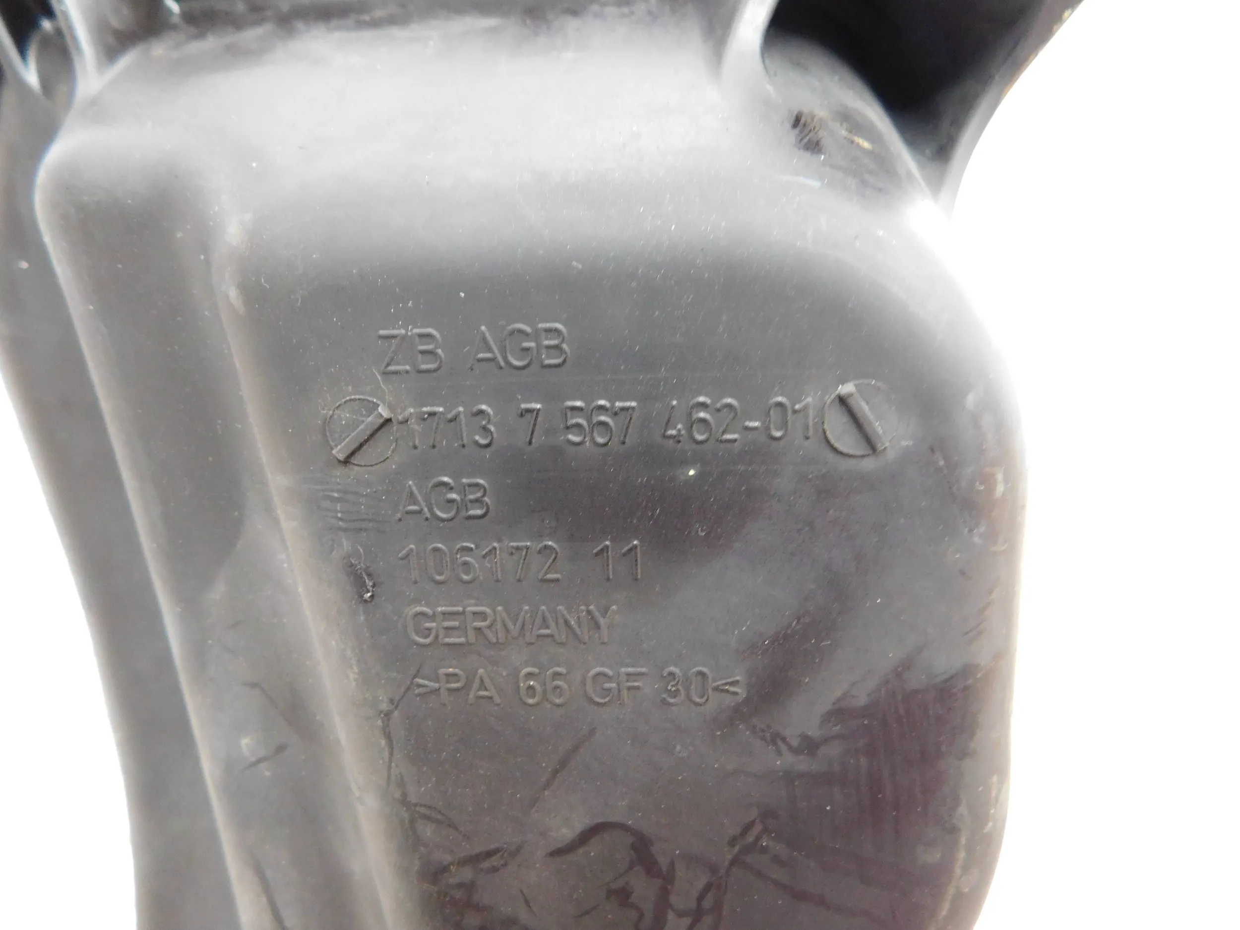 VYROVNAVACIA NADOBKA BMW 3 E92 E93 2.0i