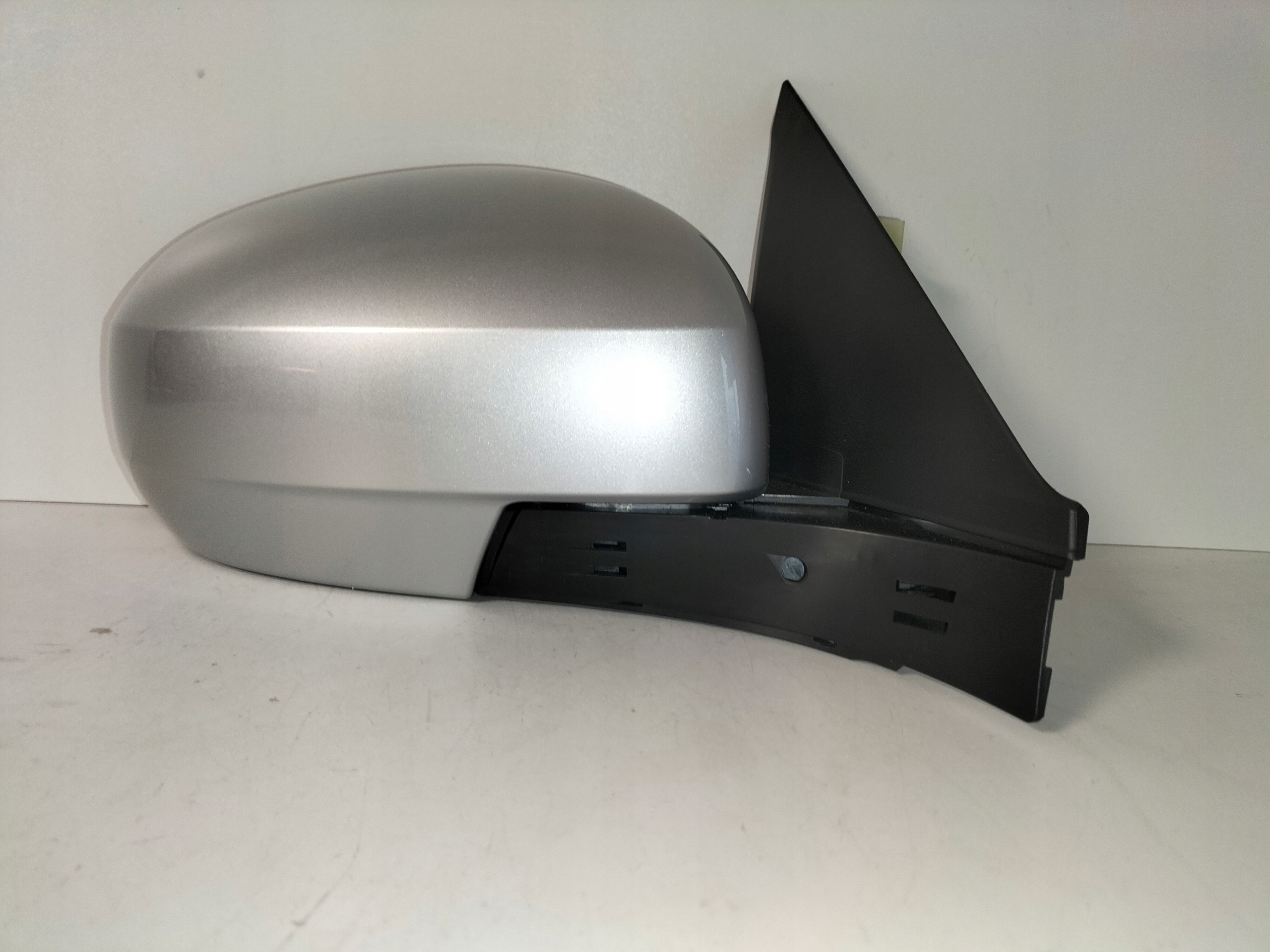 PRAVE ZRKADLO ELEKTRICKÉ SUZUKI SWIFT MK7 10-