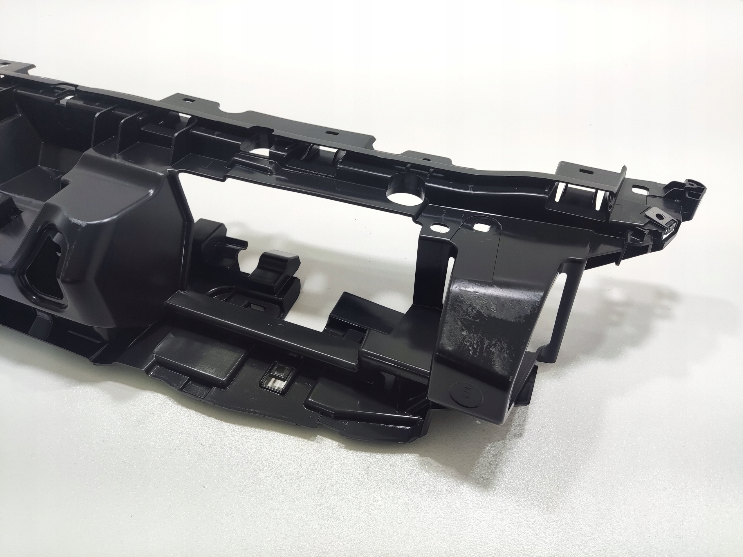 VÝSTUHA HORNÁ NÁRAZNÍKA PREDNA PEUGEOT 5008 I 2013-2016 LIFT 9805434977