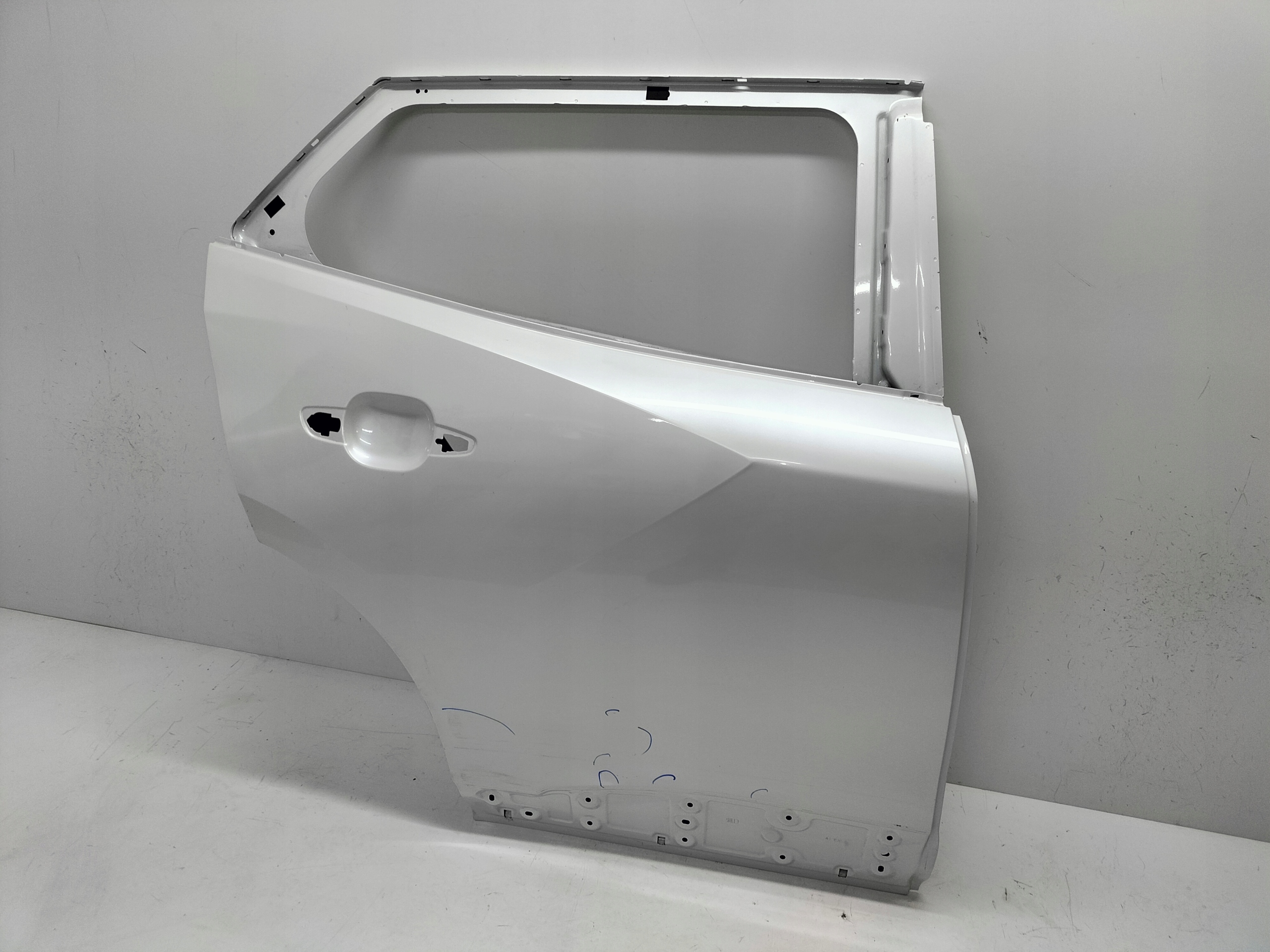 PRAVE ZADNE DVERE PEUGEOT 2008 II 19-