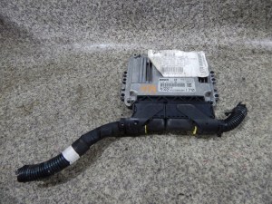 Alfa Romeo GIULIETTA 0281015984 RIADIACA JEDNOTKA MOTORA Alfa Romeo GIULIETTA 0281015984 RIADIACA JEDNOTKA MOTORA