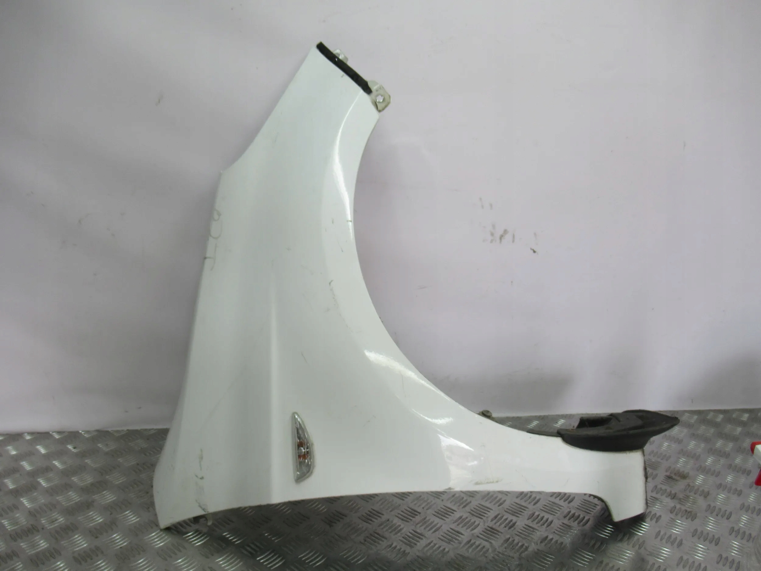 BLATNIK PREDNÝ PRAVY HYUNDAI I20 07-